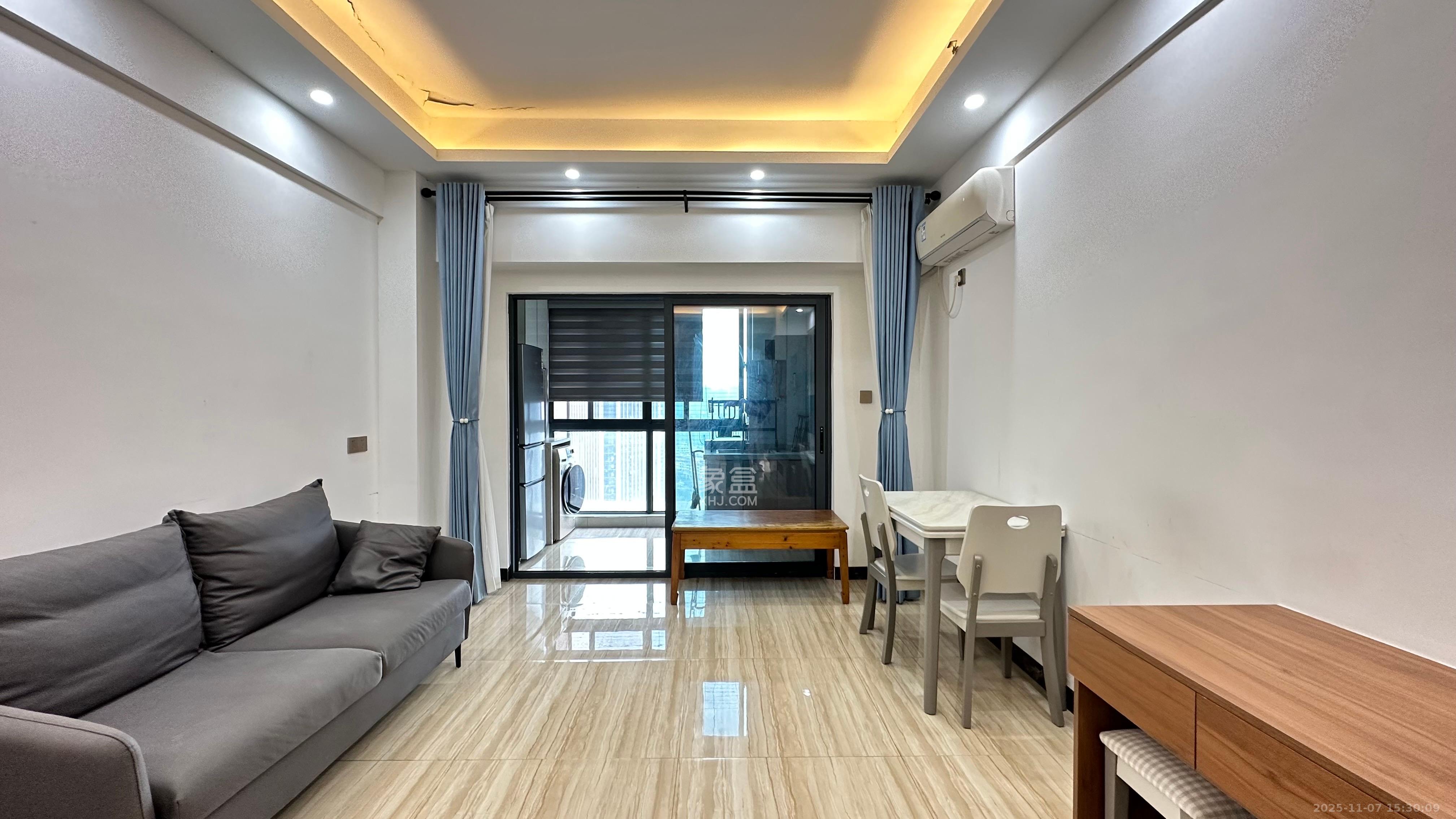 明发国际城  1室1厅1卫    1500.0元/月室内图