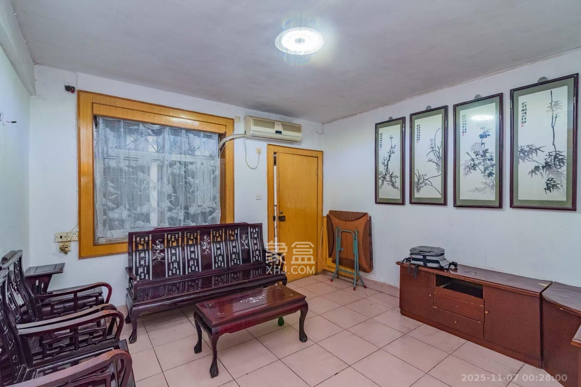 东风二村社区绸厂宿舍 2室1厅1卫 1500.0元/月 东风二村社区绸厂宿舍 2室1厅1卫 1500.0元/月室内图