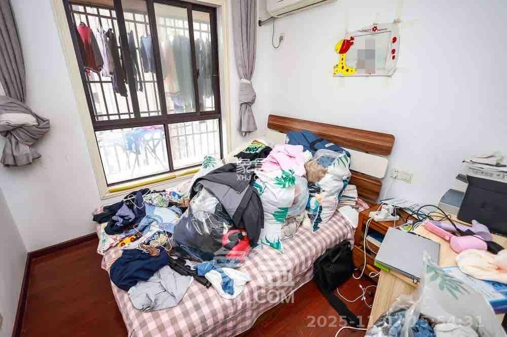 金科世界城 3室2厅1卫 2200.0元/月 金科世界城 3室2厅1卫 2200.0元/月室内图