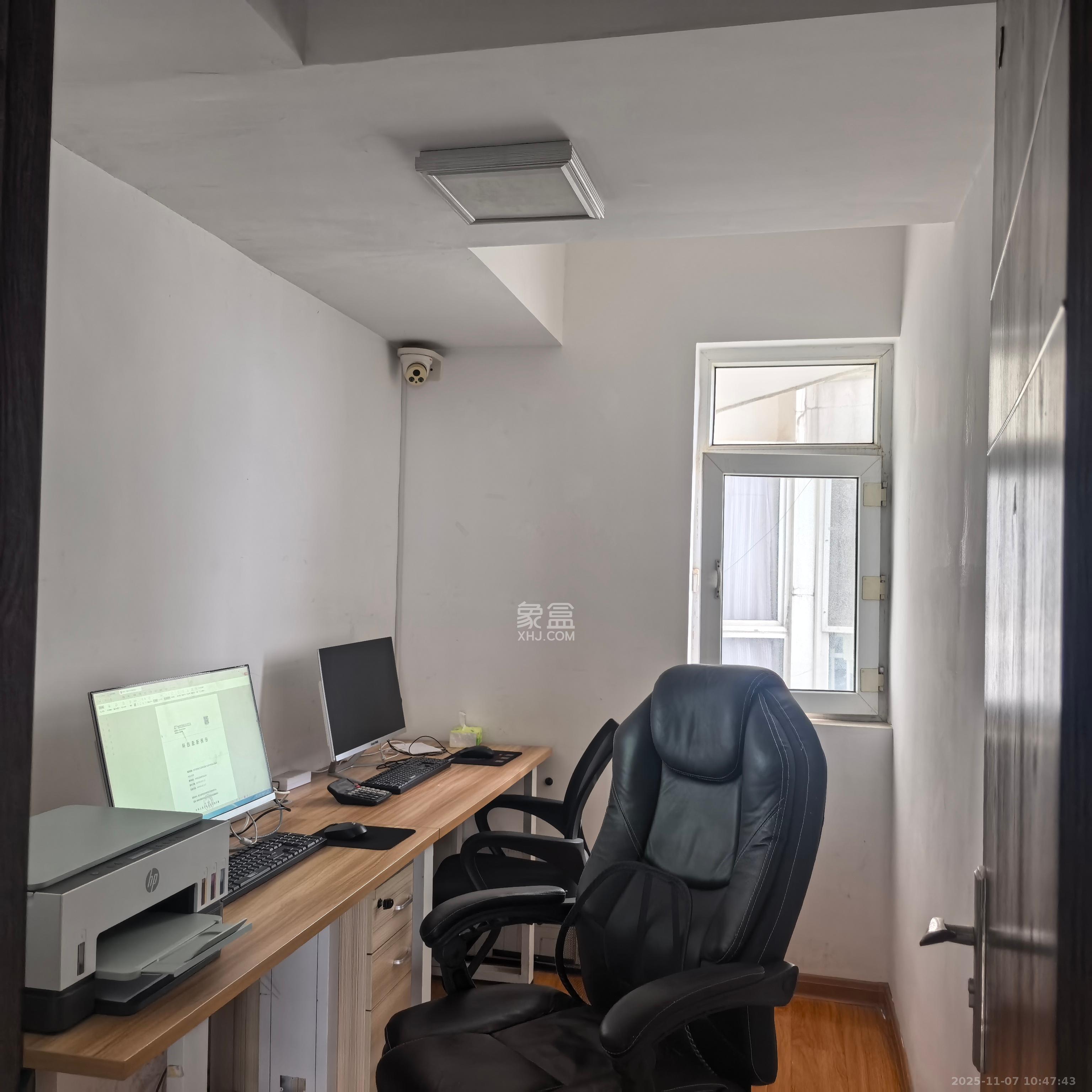 新世纪花苑  3室2厅2卫    4000.0元/月室内图