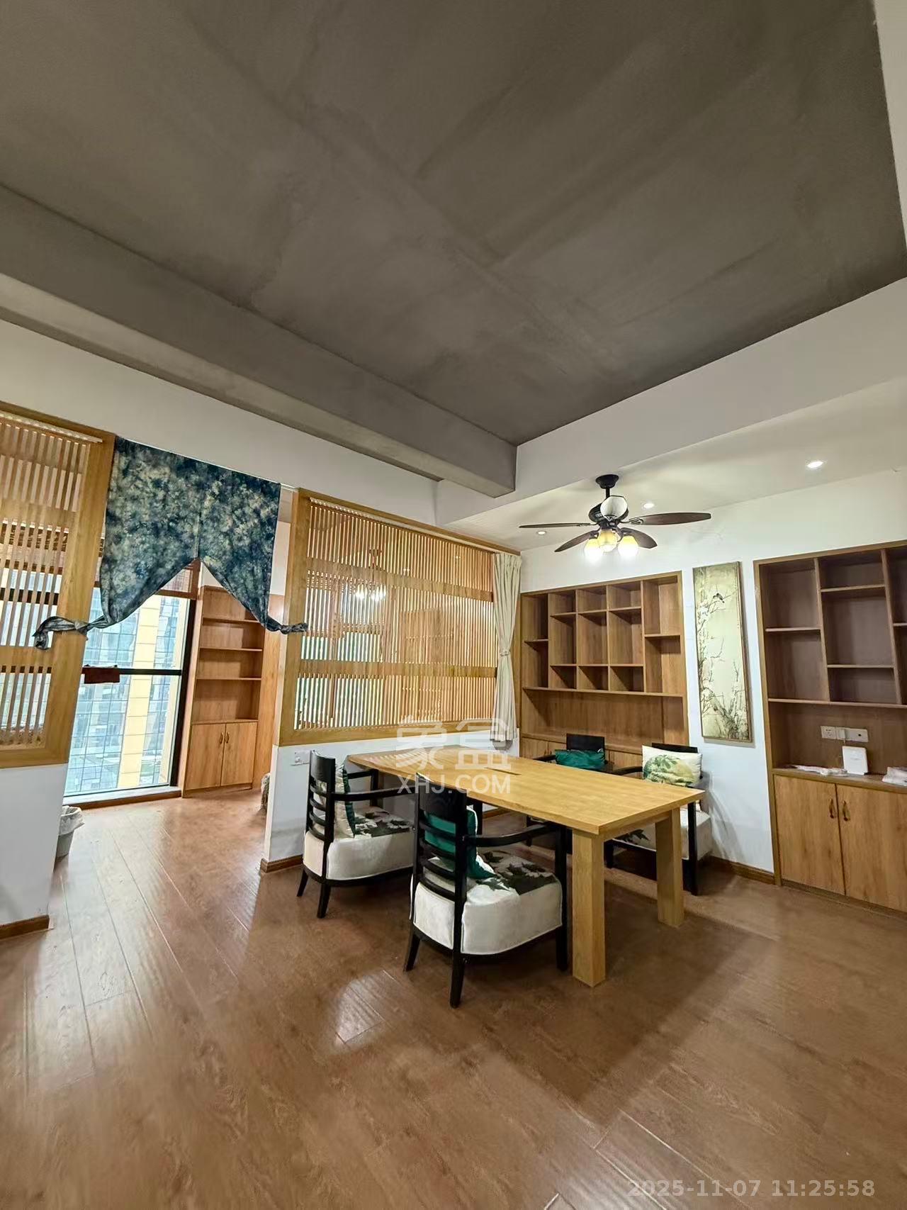 万坤图财富广场  1室1厅1卫    3500.0元/月室内图