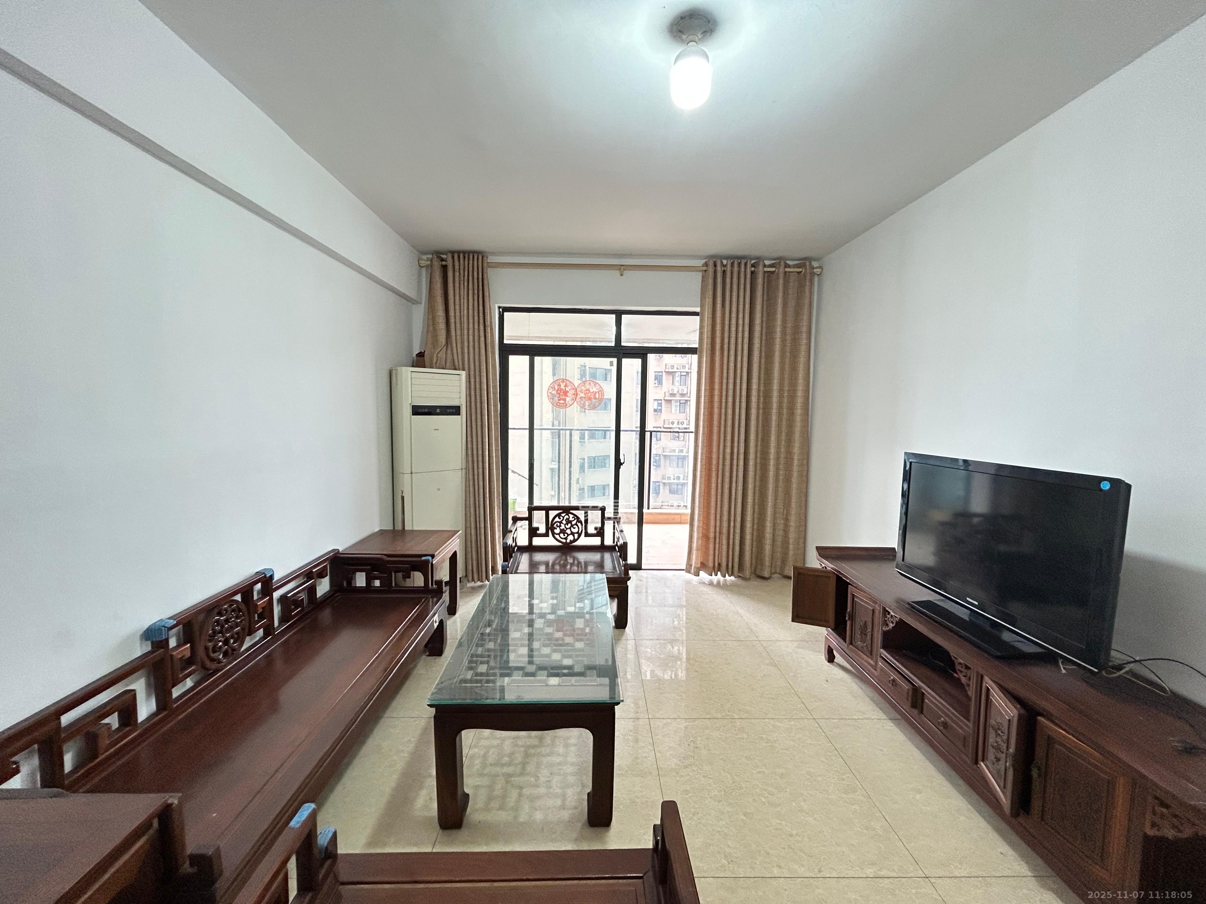 香江锦城  2室2厅1卫    2500.0元/月室内图