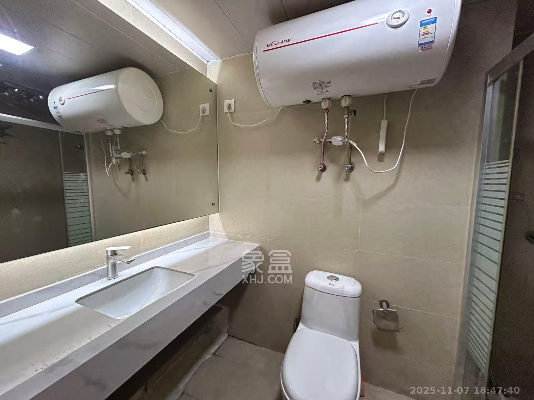 德庆水韵山城  1室1厅1卫    1300.0元/月室内图