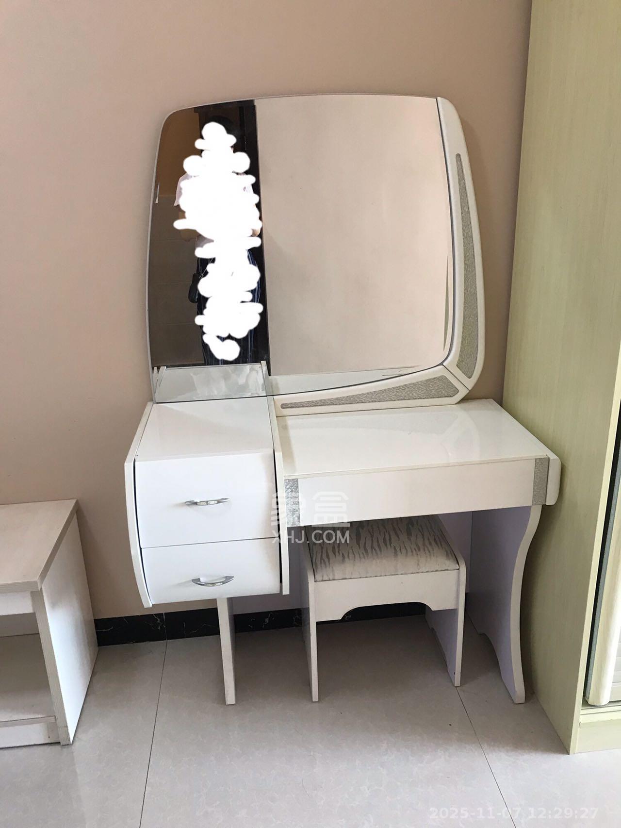 东驿竹园 1室1厅1卫 1200.0元/月 东驿竹园 1室1厅1卫 1200.0元/月室内图