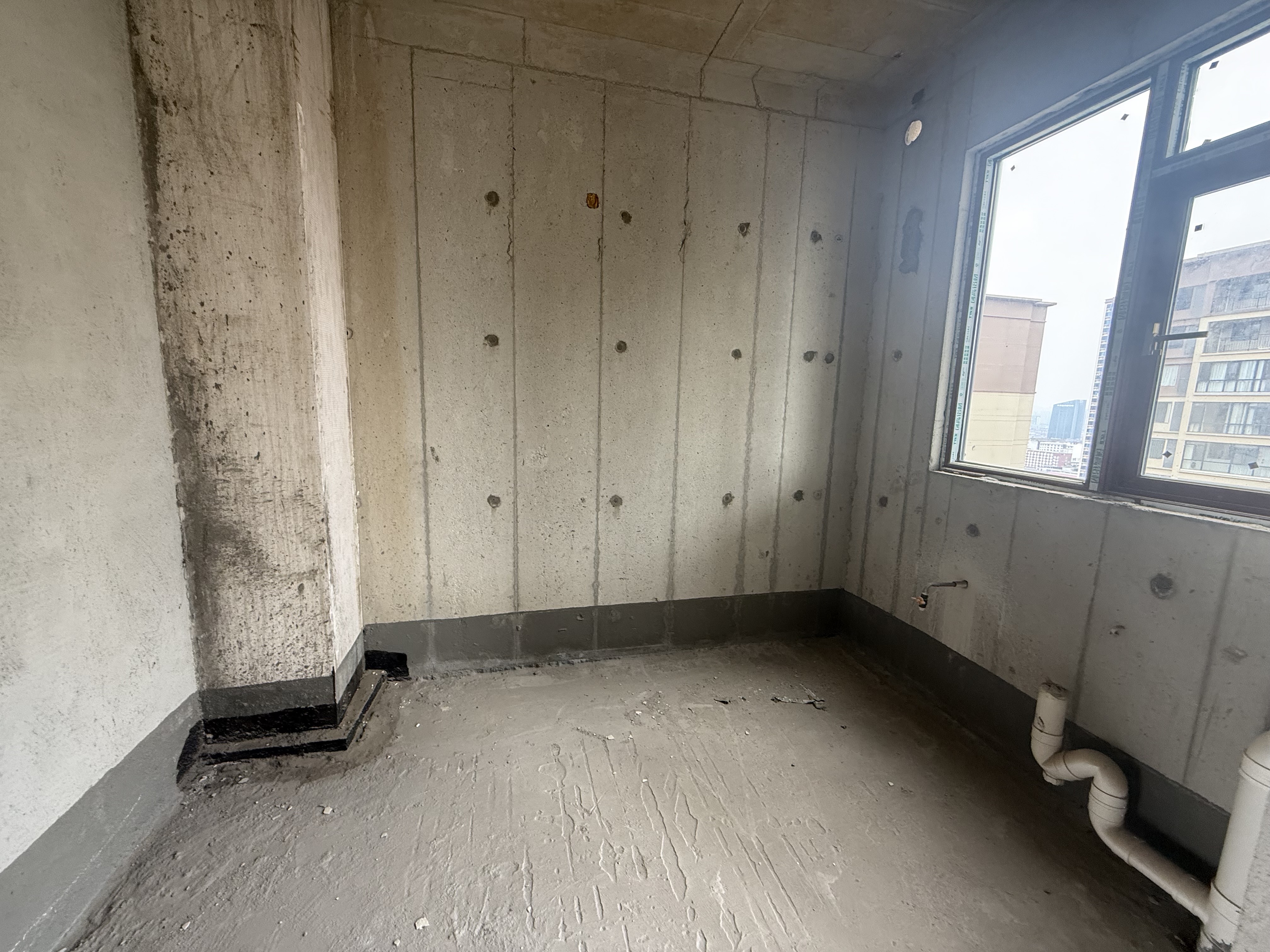 吉大汉珠山府 4室2厅2卫 93.8万 吉大汉珠山府 4室2厅2卫 93.8万客厅