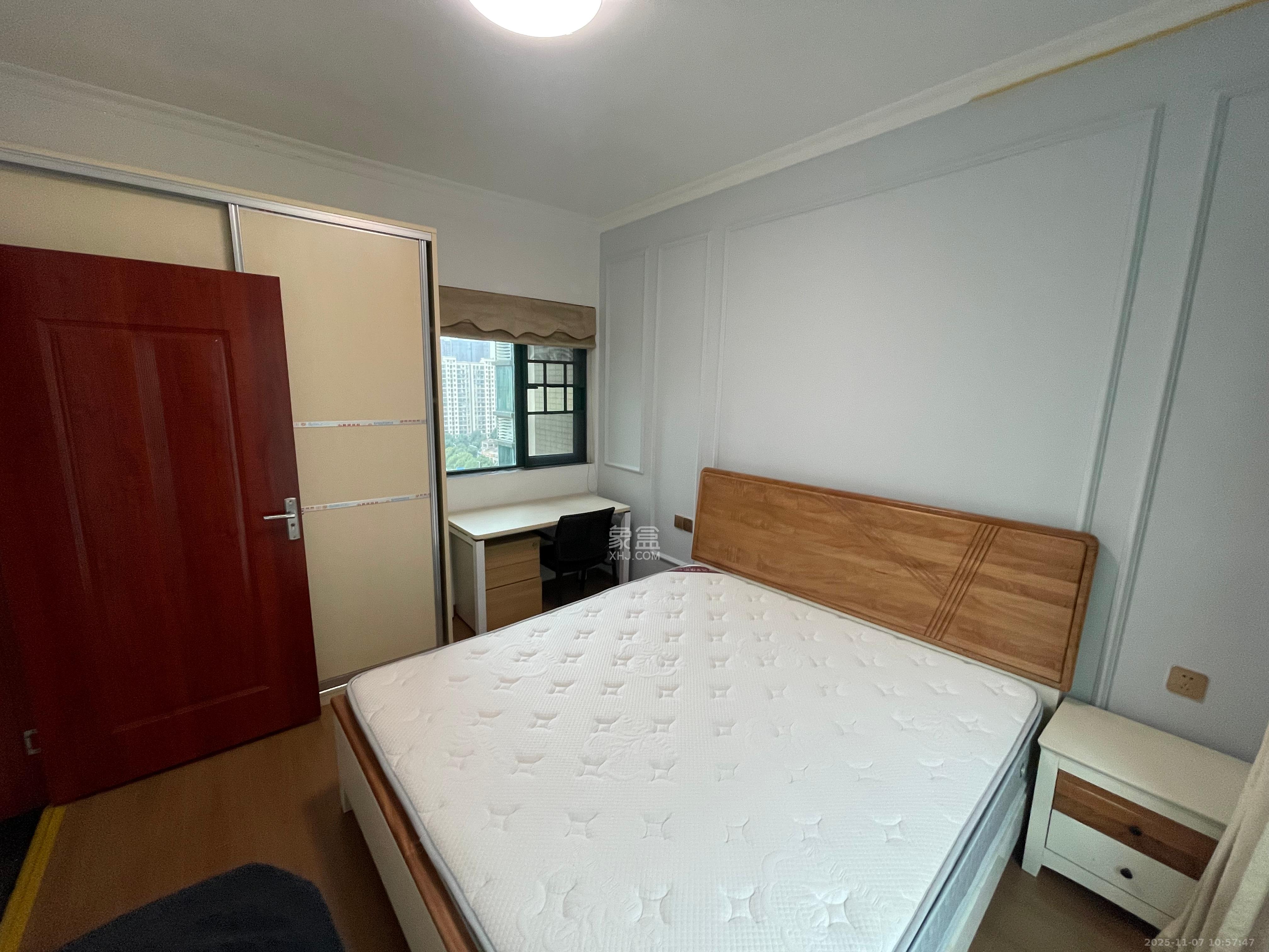 恒大华府 3室2厅1卫 2500.0元/月 恒大华府 3室2厅1卫 2500.0元/月室内图