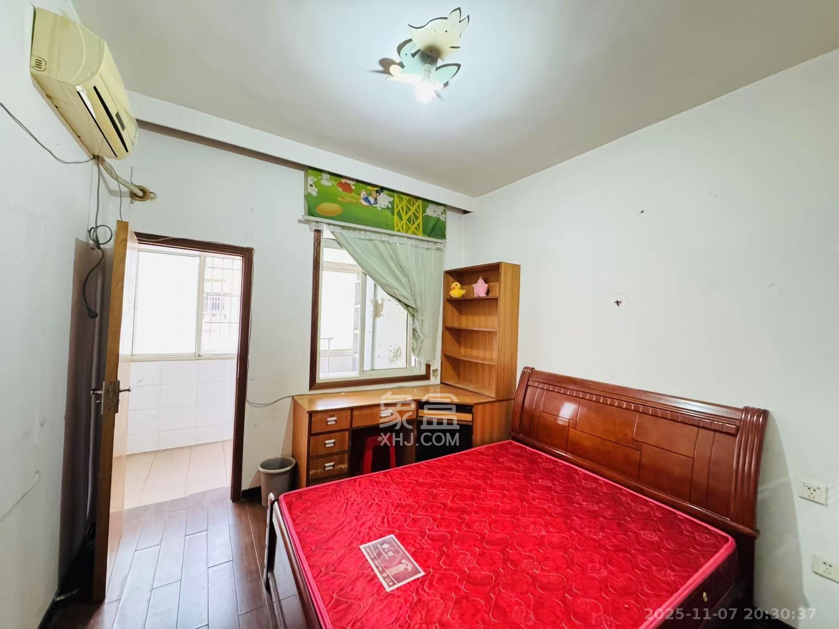 二机小区  2室1厅1卫    1200.0元/月室内图