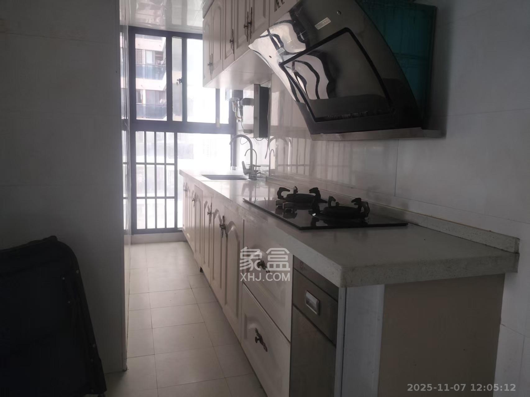 达美D6区  2室2厅1卫    2000.0元/月室内图