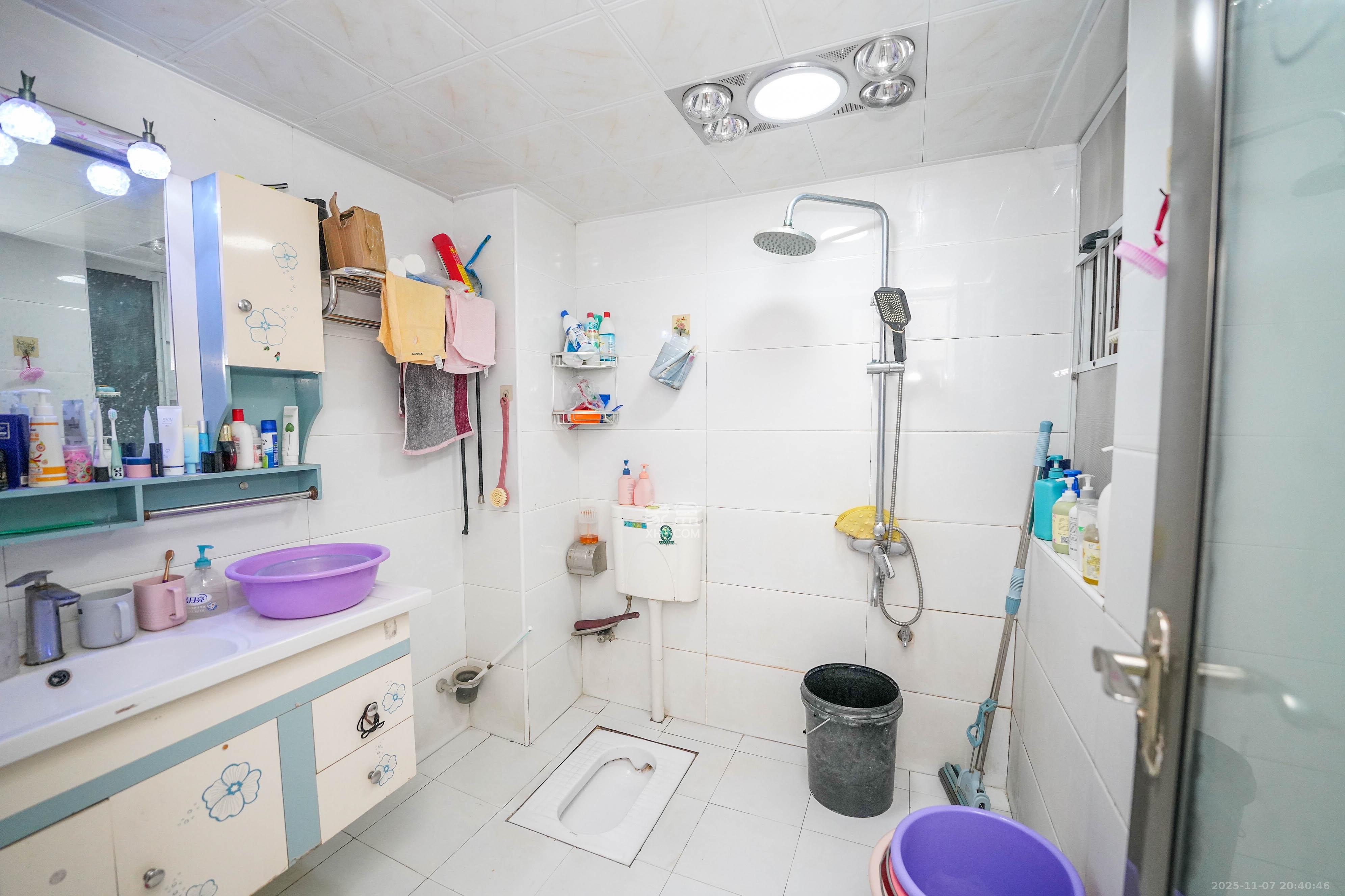 丽发新城  1室0厅0卫    55.0万卫生间