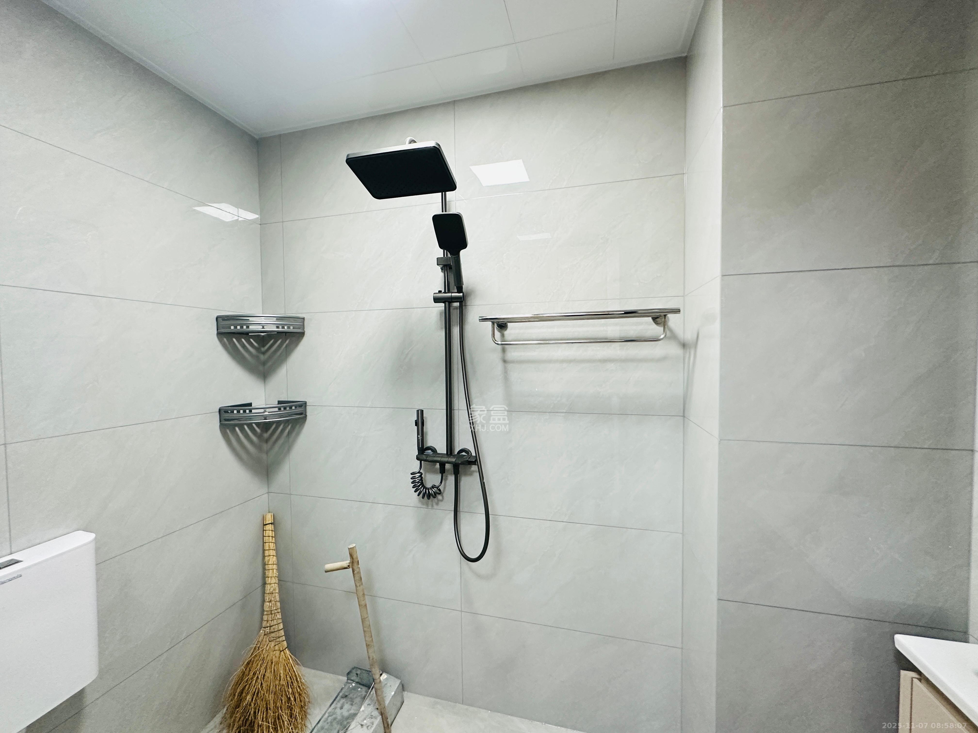 新力铂园（江山云著）  1室1厅1卫    1800.0元/月室内图