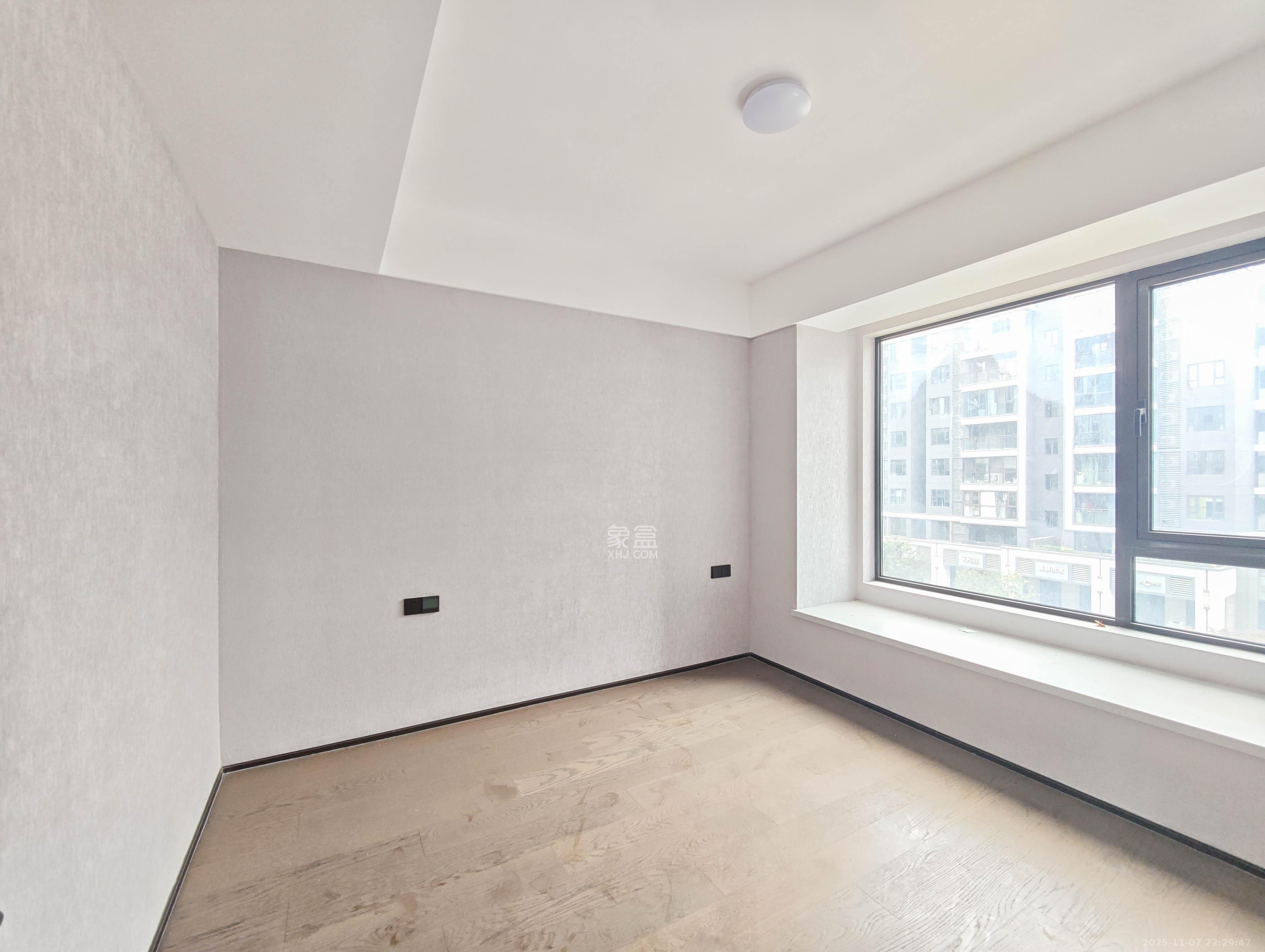 印湘山 4室2厅2卫 286.0万 印湘山 4室2厅2卫 286.0万卧室