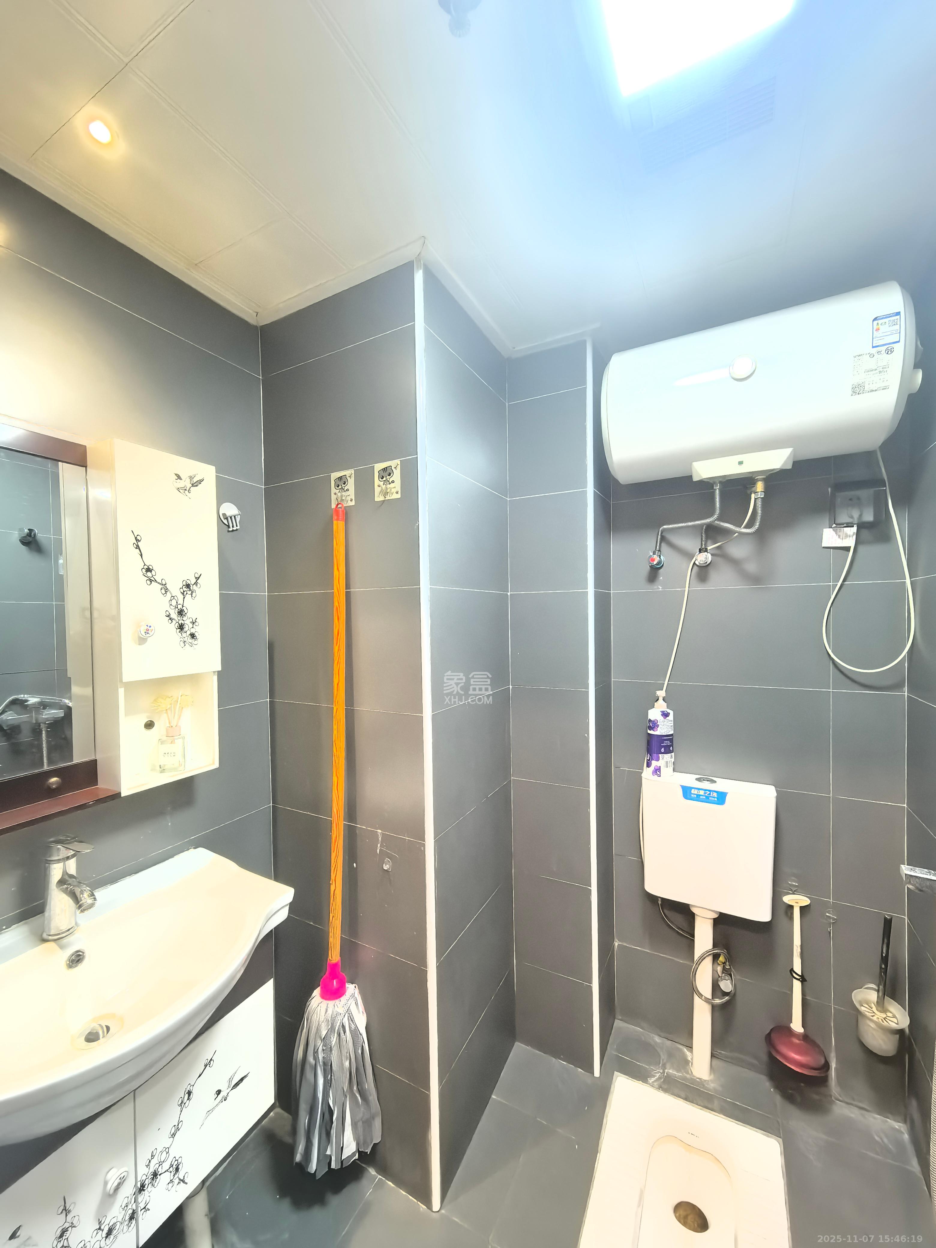 蓝光雍锦阁  1室1厅1卫    1500.0元/月室内图