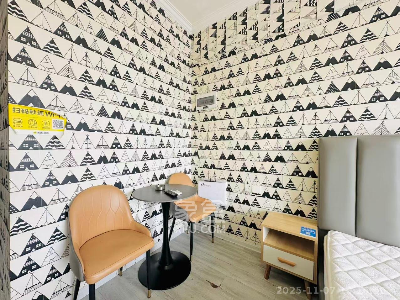 芙蓉万国城MOMA（卓越汇富苑）  1室1厅1卫    1200.0元/月室内图