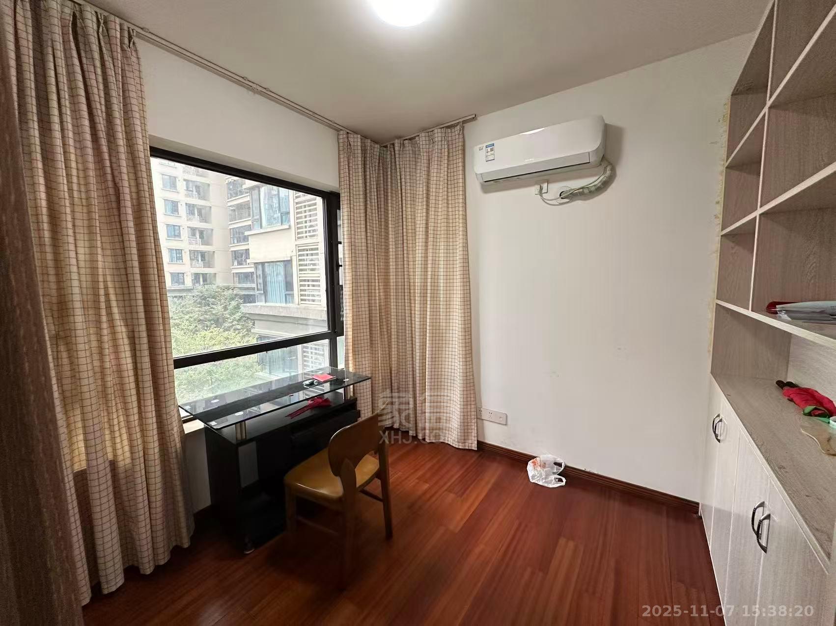 美的翰城  4室2厅2卫    2200.0元/月室内图