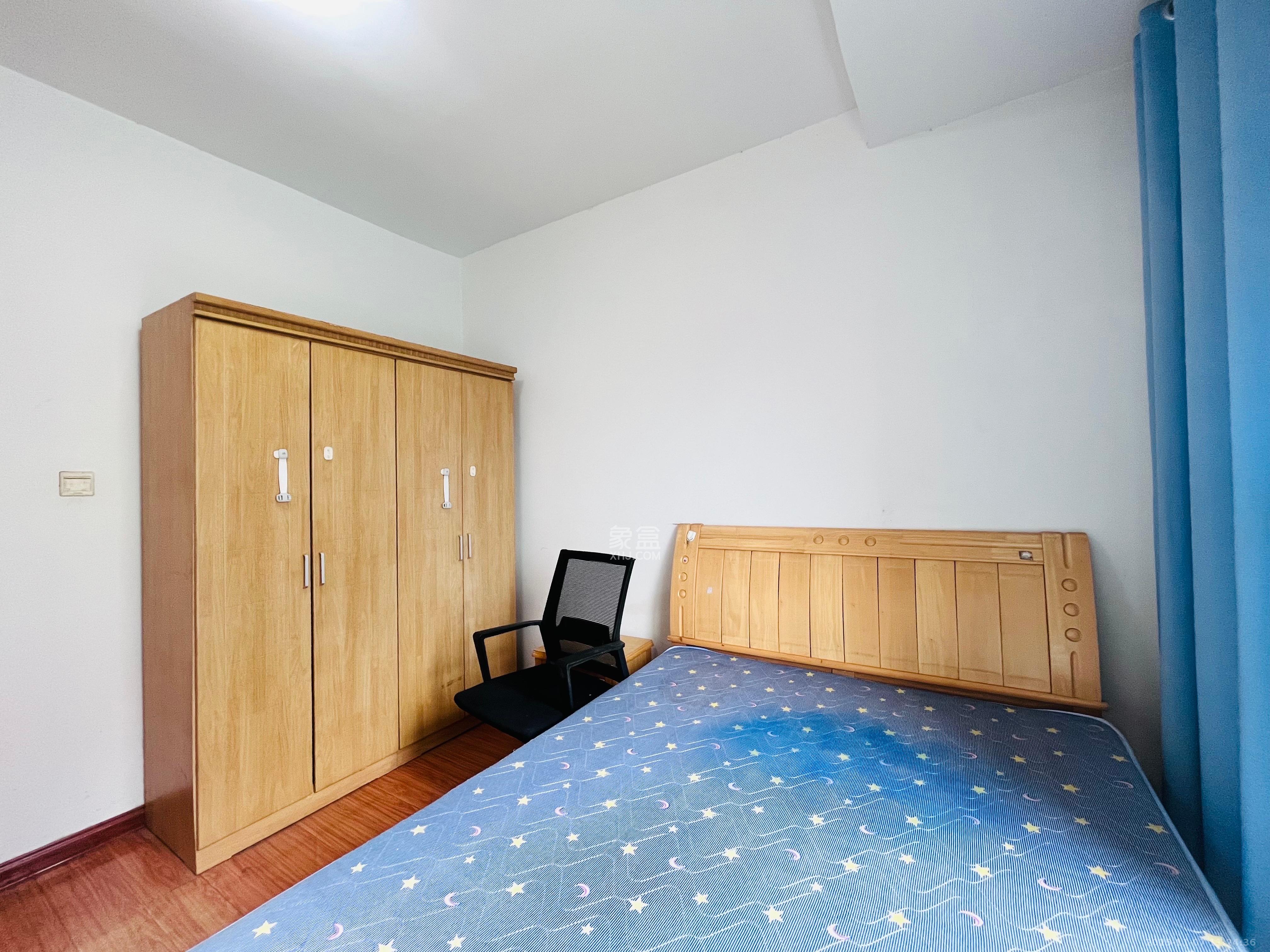 和泓梅溪四季 3室2厅2卫 2500.0元/月 和泓梅溪四季 3室2厅2卫 2500.0元/月室内图