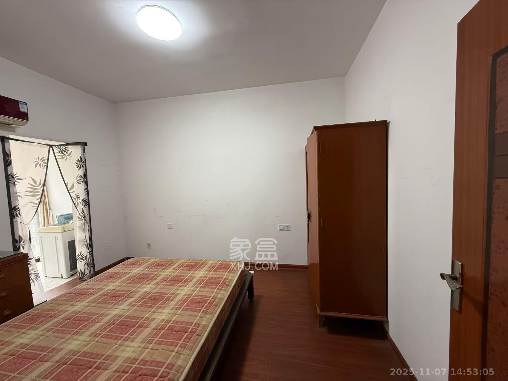 先锋新宇  2室1厅1卫    1600.0元/月室内图