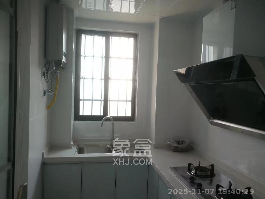 顺安大厦 3室2厅1卫 3000.0元/月 顺安大厦 3室2厅1卫 3000.0元/月室内图