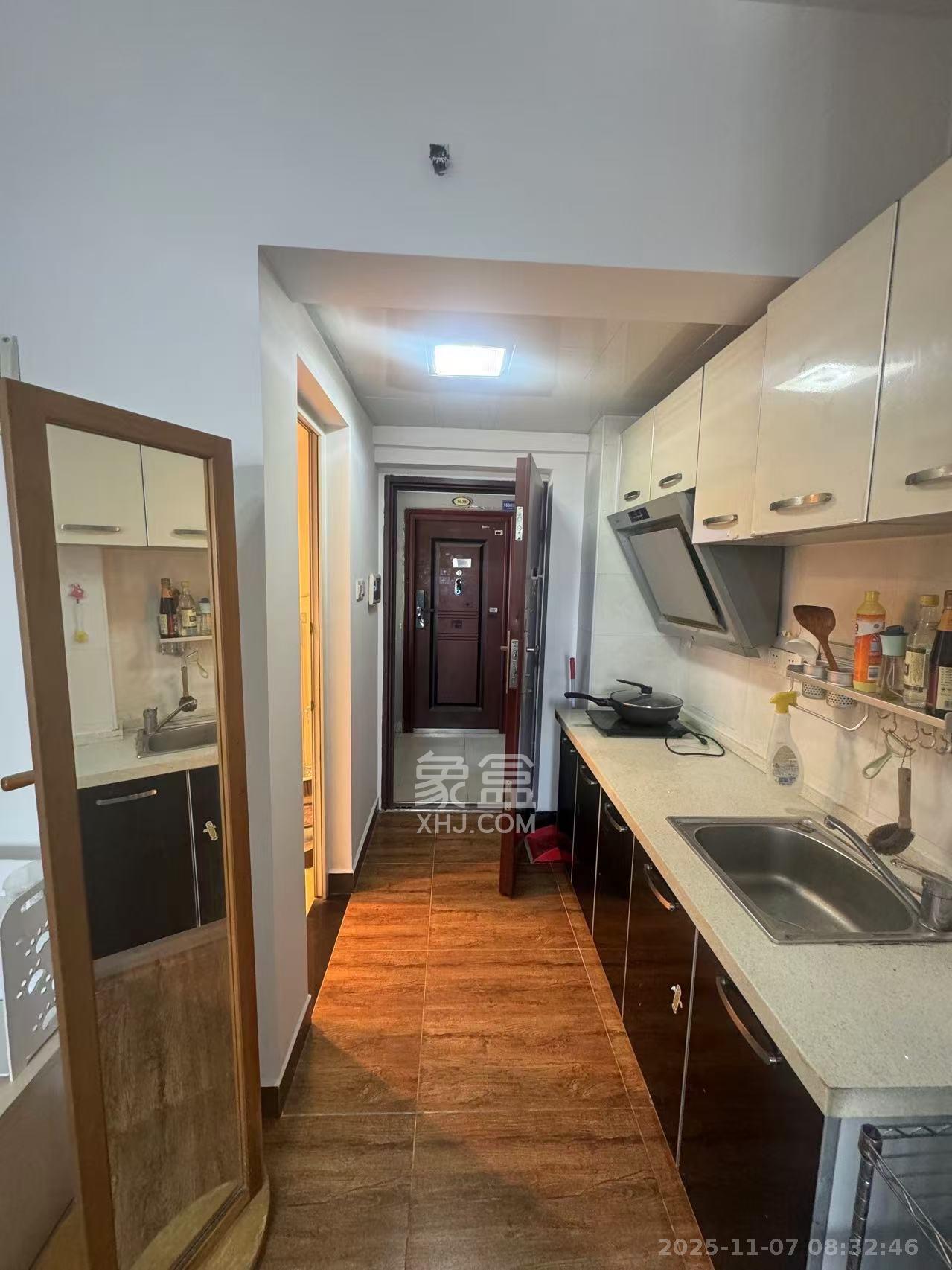 观园国际公寓  1室1厅1卫    1600.0元/月室内图