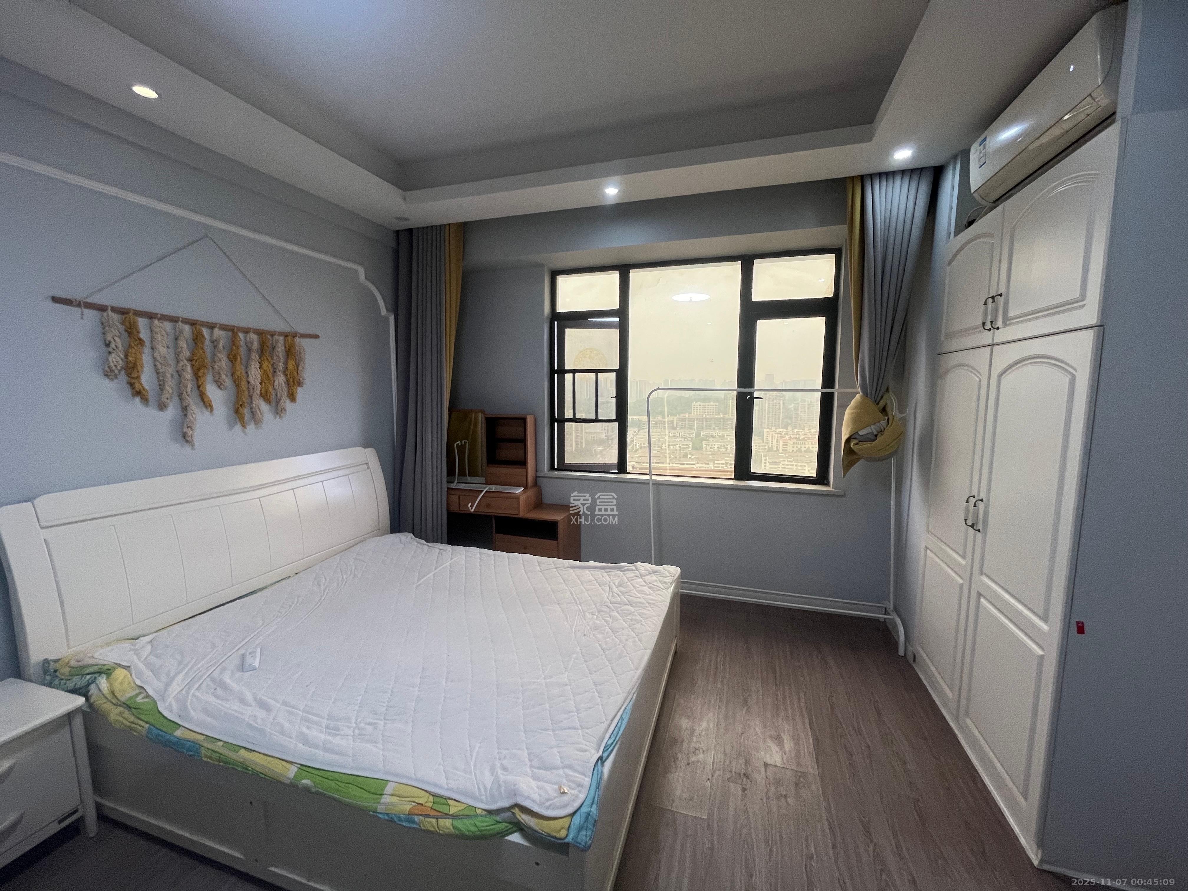 沁园春御院  1室1厅1卫    1900.0元/月室内图