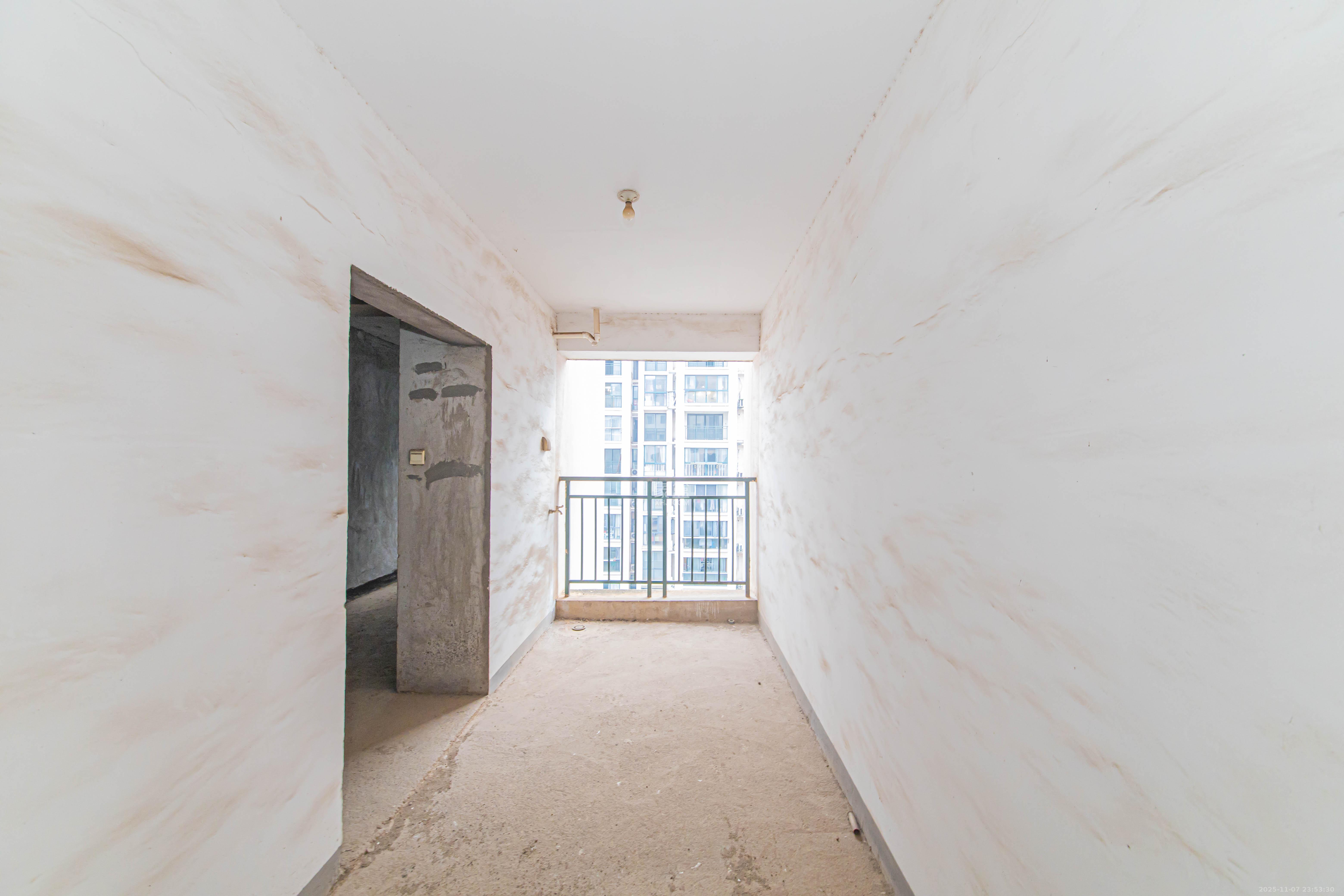 保利花园 3室2厅2卫 123.0万 保利花园 3室2厅2卫 123.0万其他