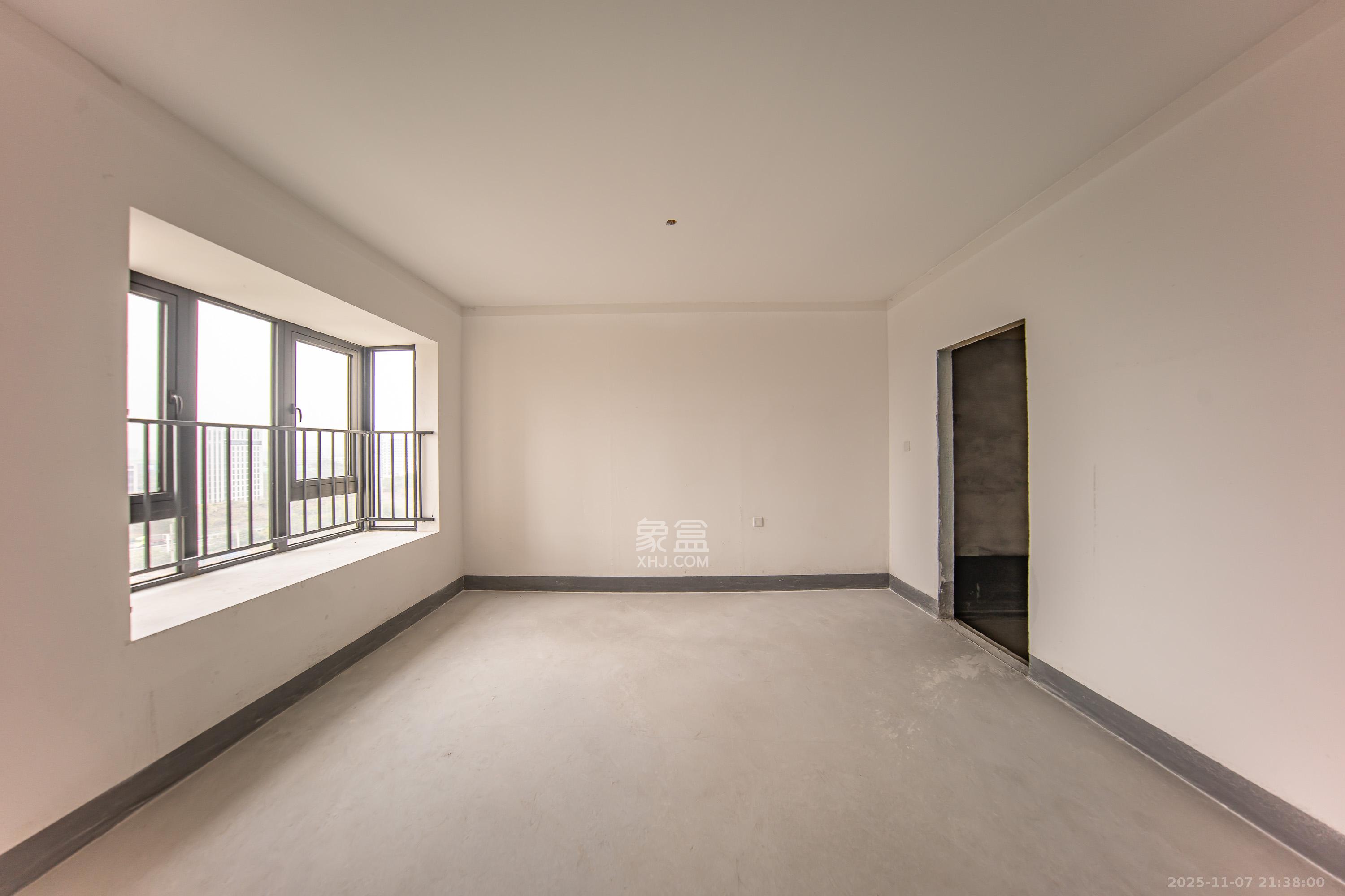 建投象山国际 5室2厅2卫 240.0万 建投象山国际 5室2厅2卫 240.0万卧室