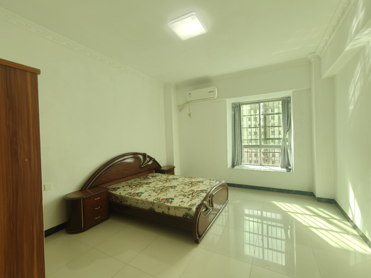 阳光巴洛克广场 3室2厅2卫 2500.0元/月 阳光巴洛克广场 3室2厅2卫 2500.0元/月室内图