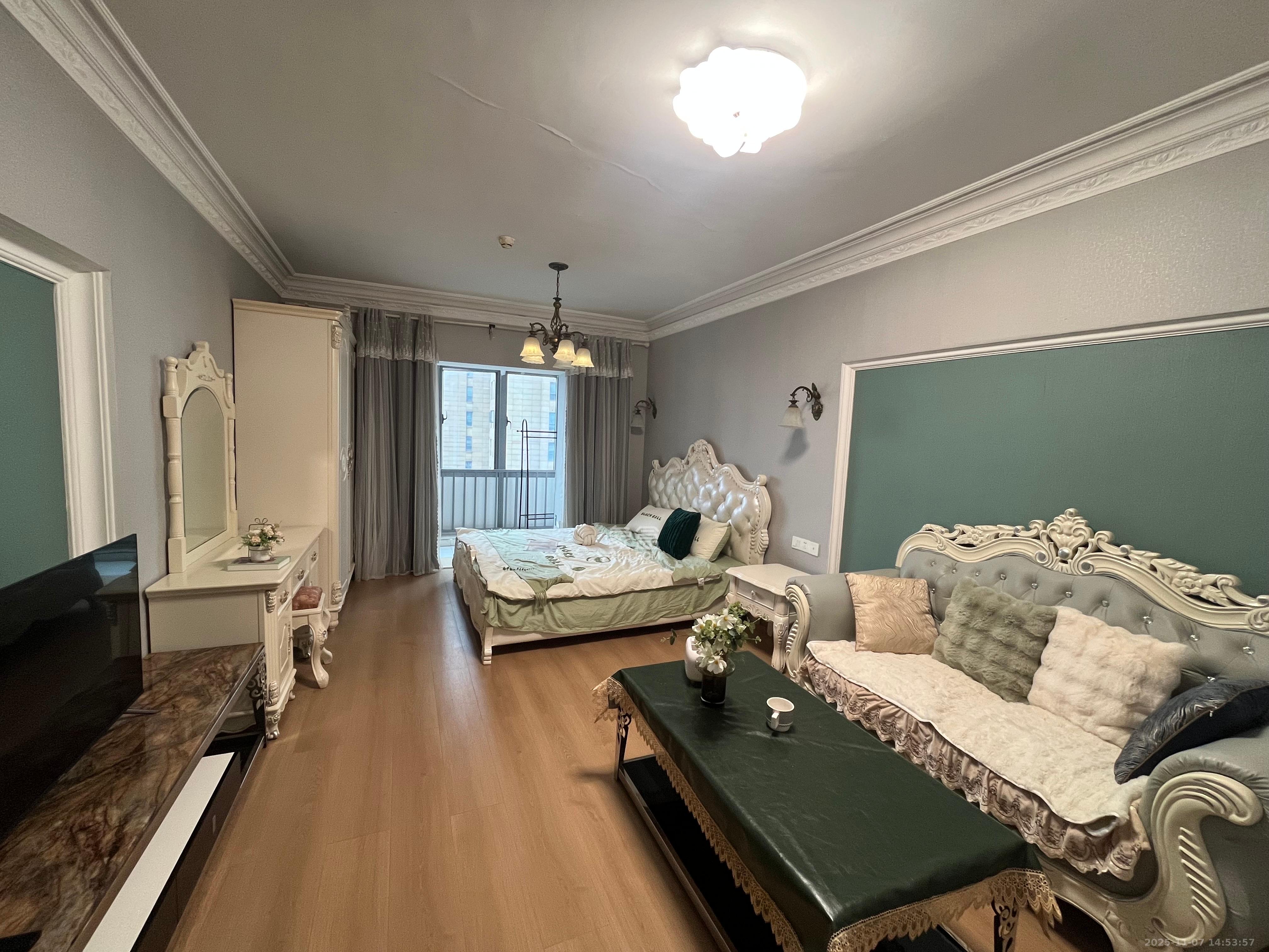 保利国际广场  1室1厅1卫    1800.0元/月室内图