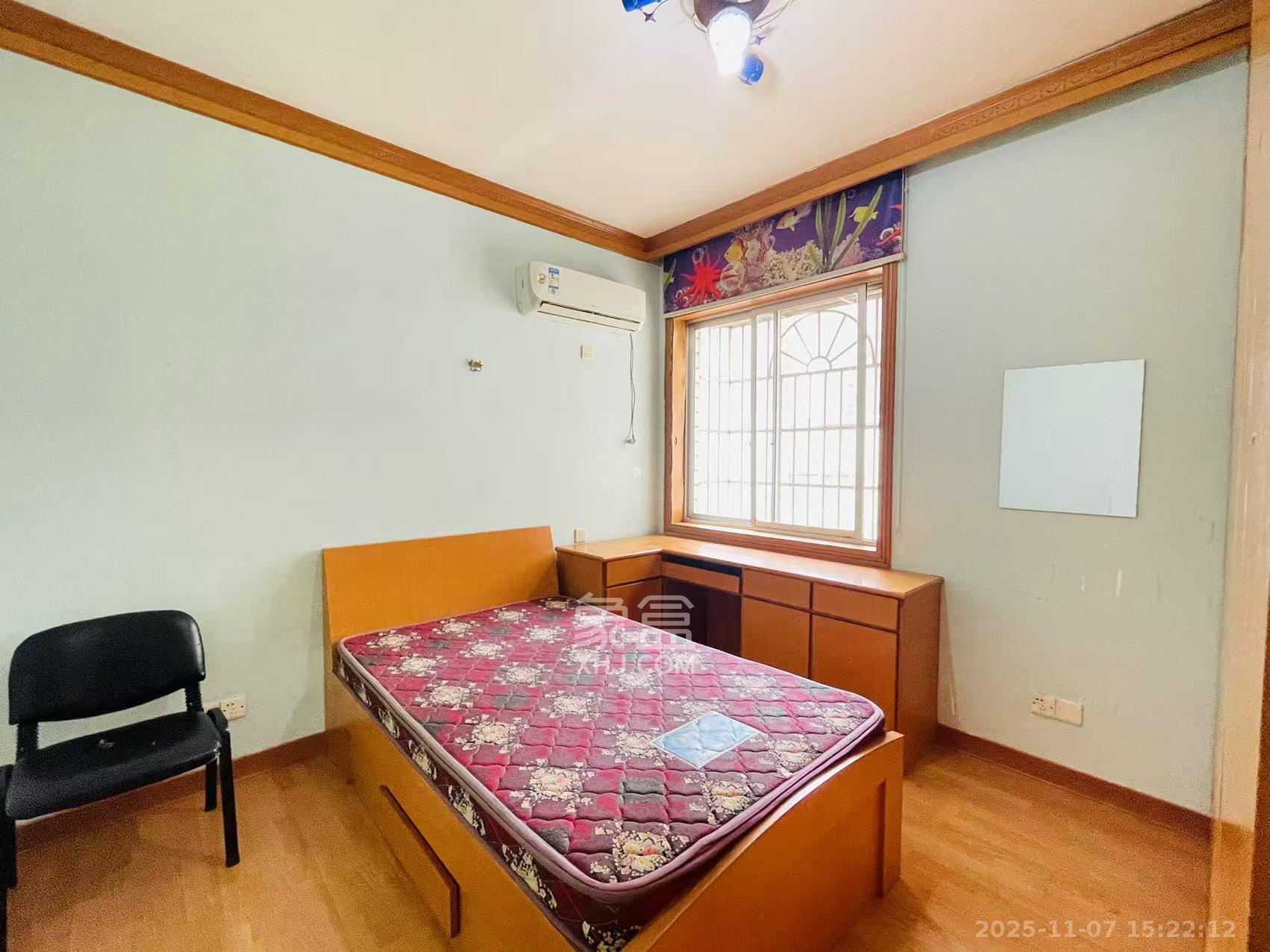 陈家湖小区  4室2厅2卫    3200.0元/月室内图