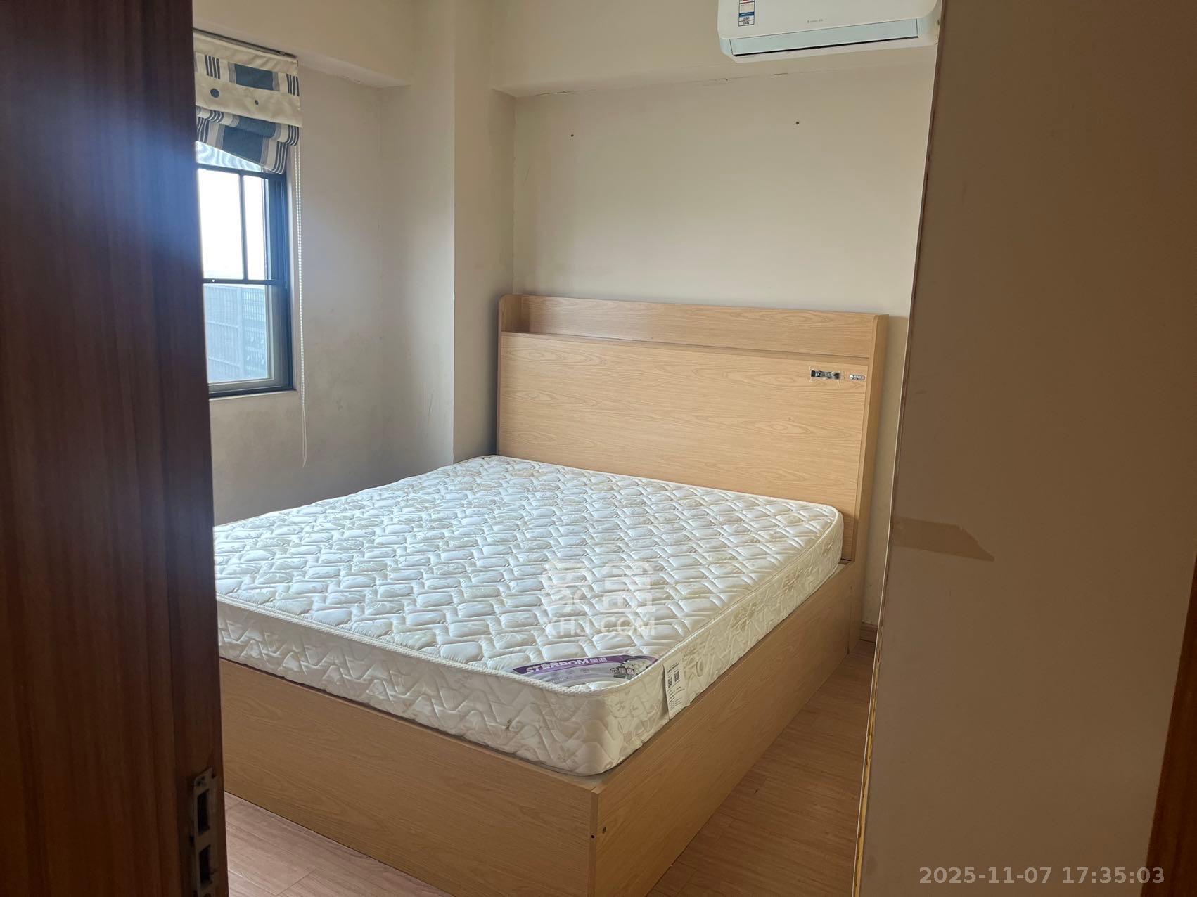 麓谷小镇  3室2厅1卫    2300.0元/月室内图