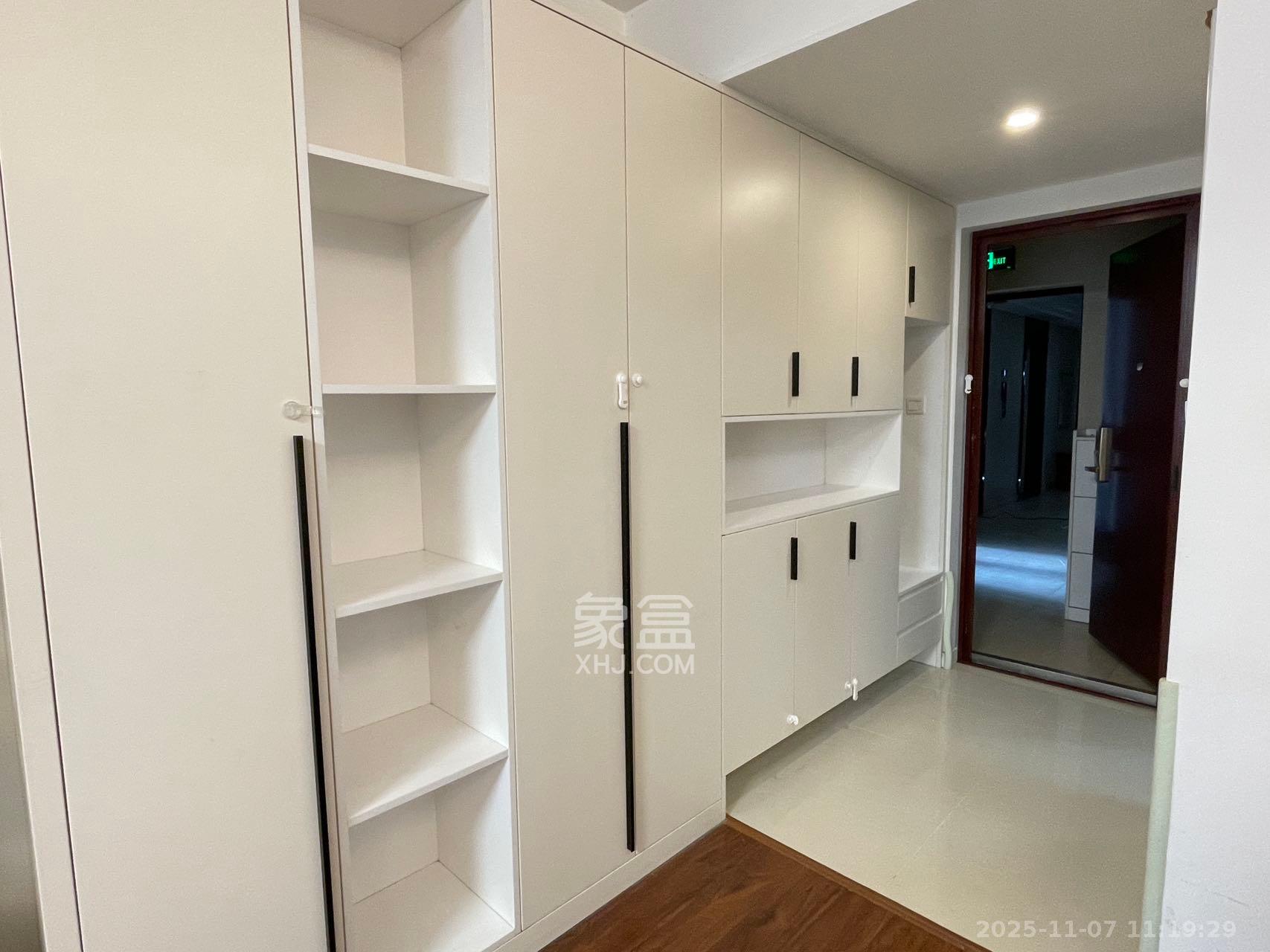 万科魅力之城观澜里 3室2厅2卫 2900.0元/月 万科魅力之城观澜里 3室2厅2卫 2900.0元/月室内图