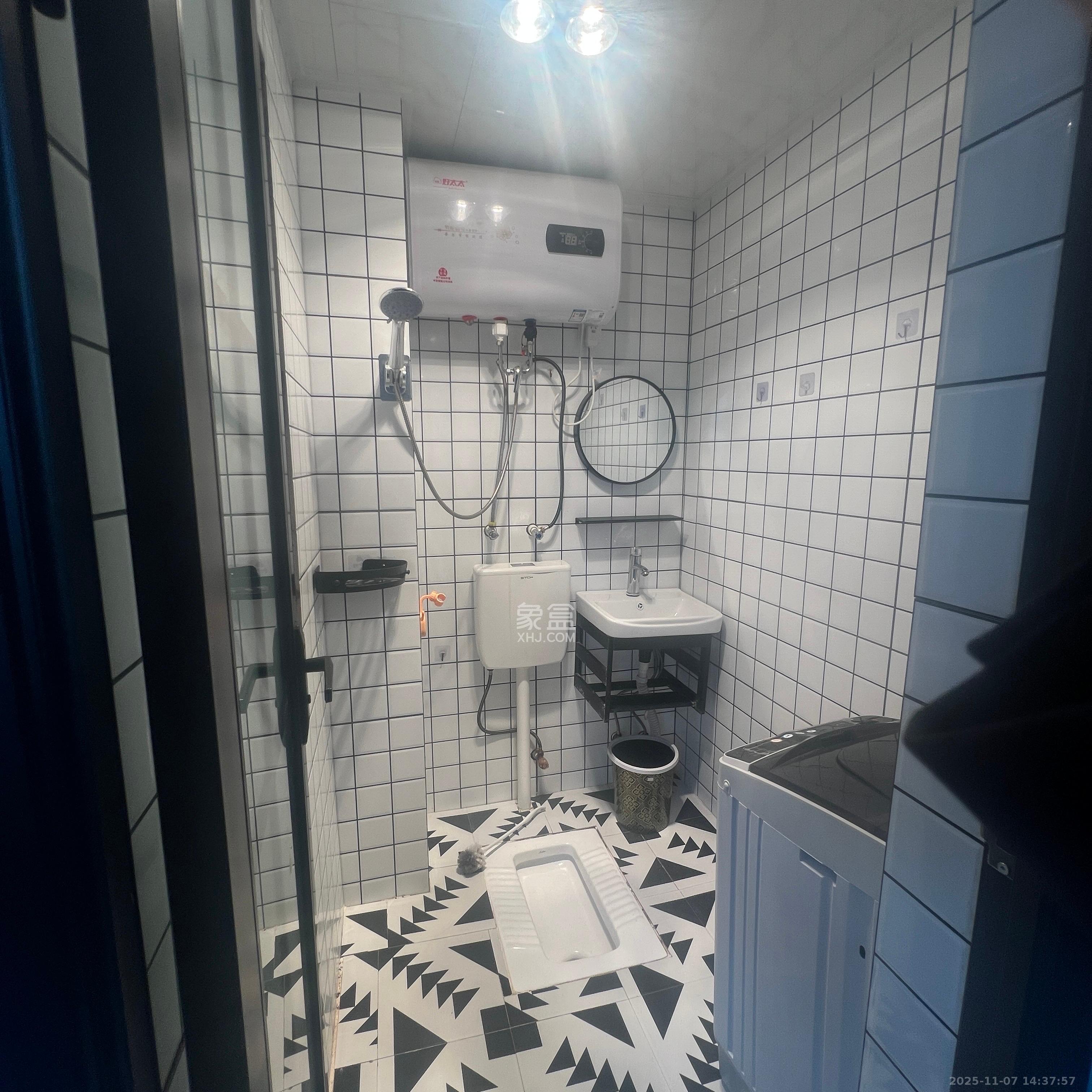 筑梦佳园  4室0厅4卫    700.0元/月