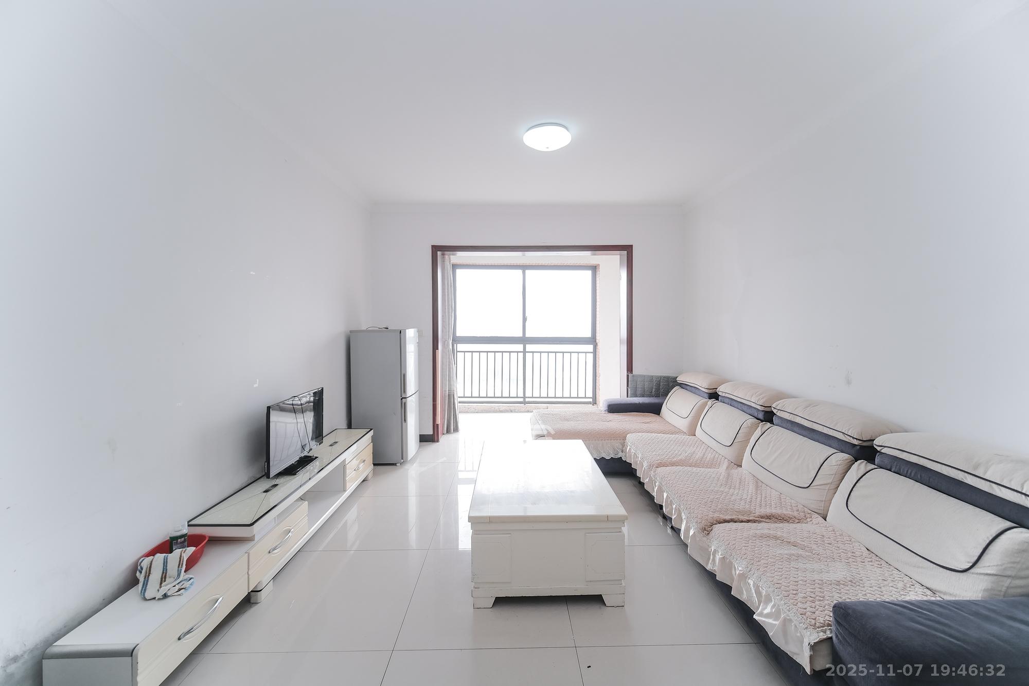 三一街区  2室2厅1卫    58.0万