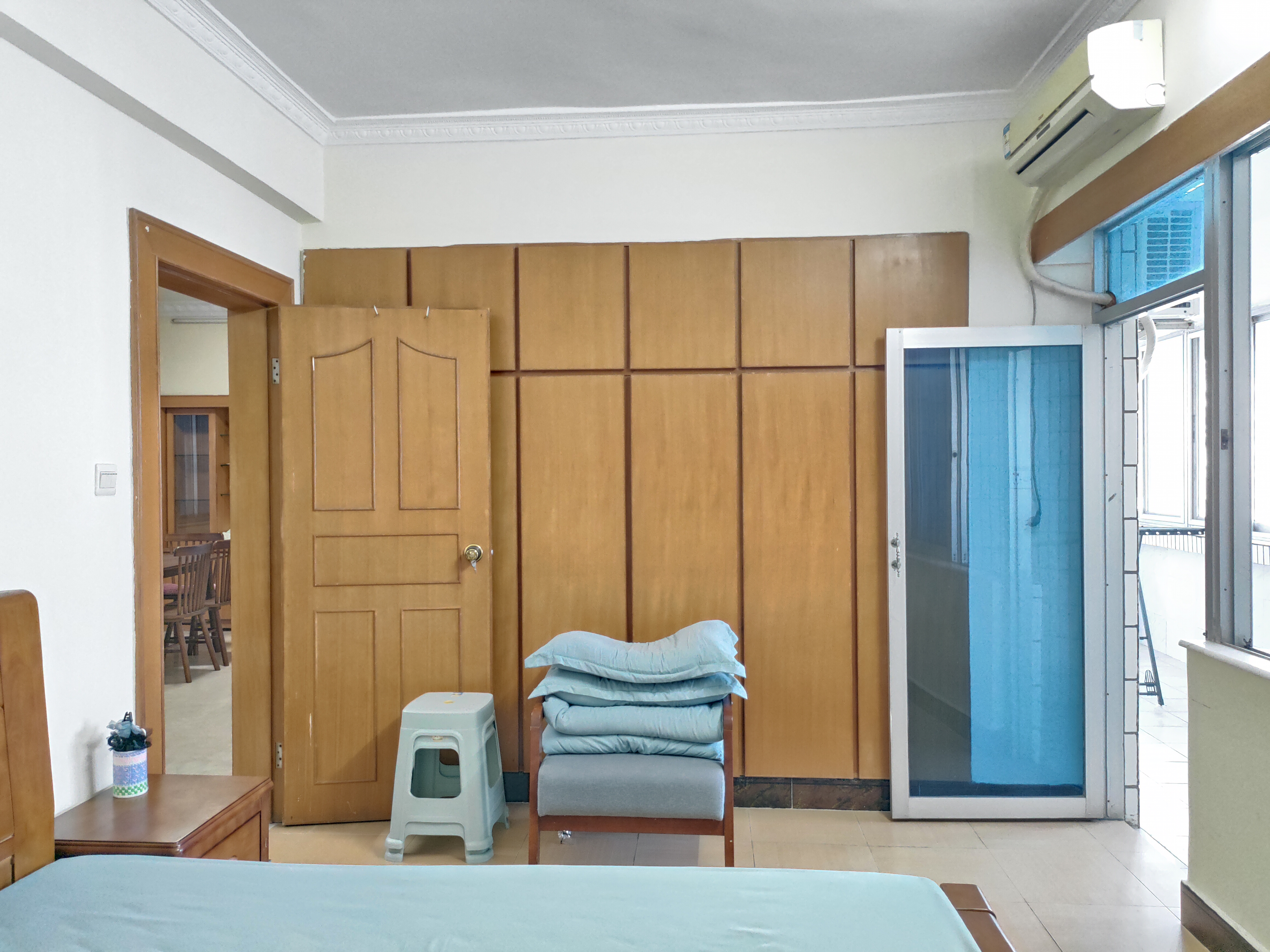 海口农行宿舍（海秀路48-1号）  3室2厅2卫    2400.0元/月室内图