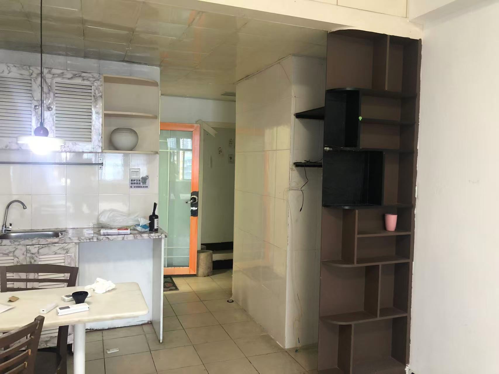 国信大厦  1室0厅1卫    1200.0元/月室内图