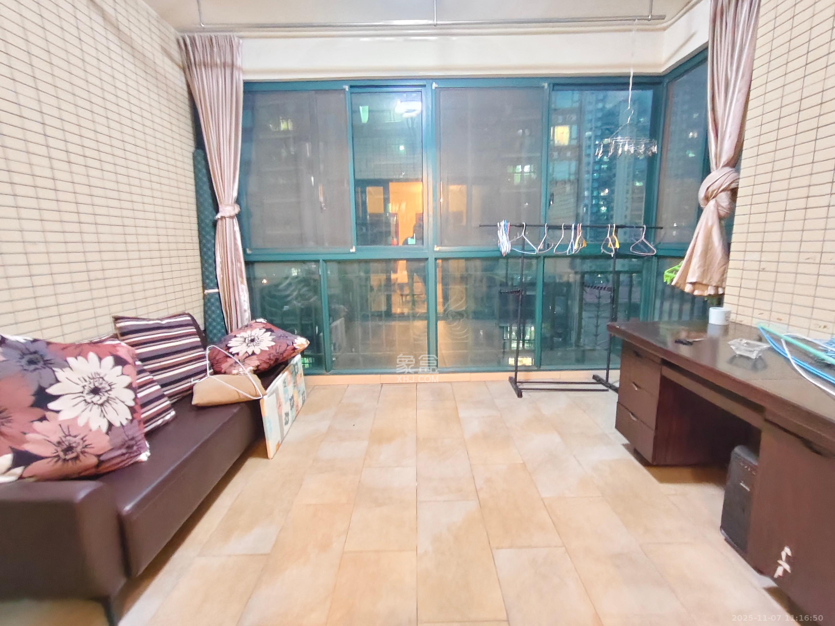 恒大华府 2室2厅1卫 1800.0元/月 恒大华府 2室2厅1卫 1800.0元/月室内图