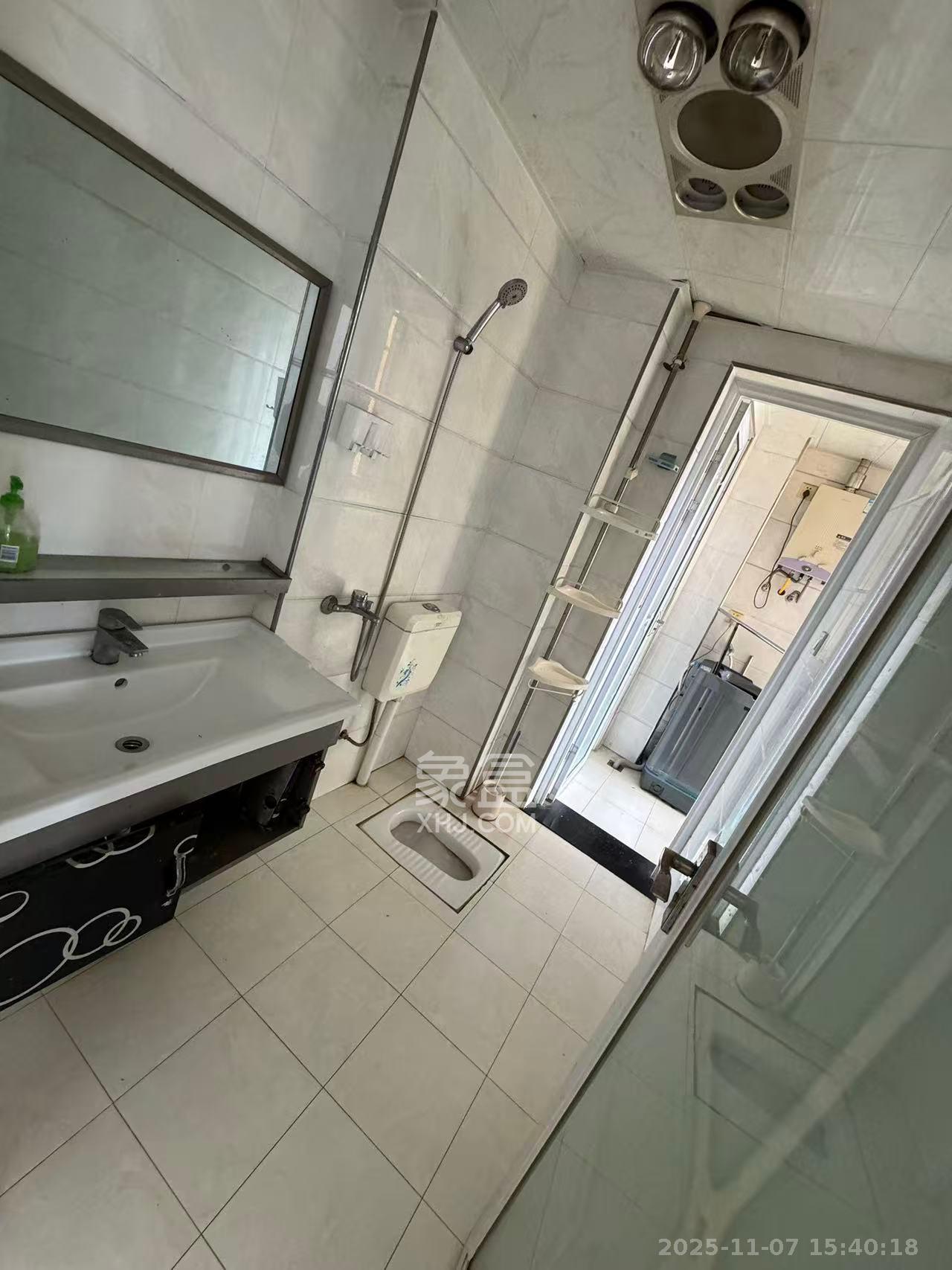 万国城(当代满庭春MOMA)三期 3室2厅1卫 2100.0元/月 万国城(当代满庭春MOMA)三期 3室2厅1卫 2100.0元/月室内图