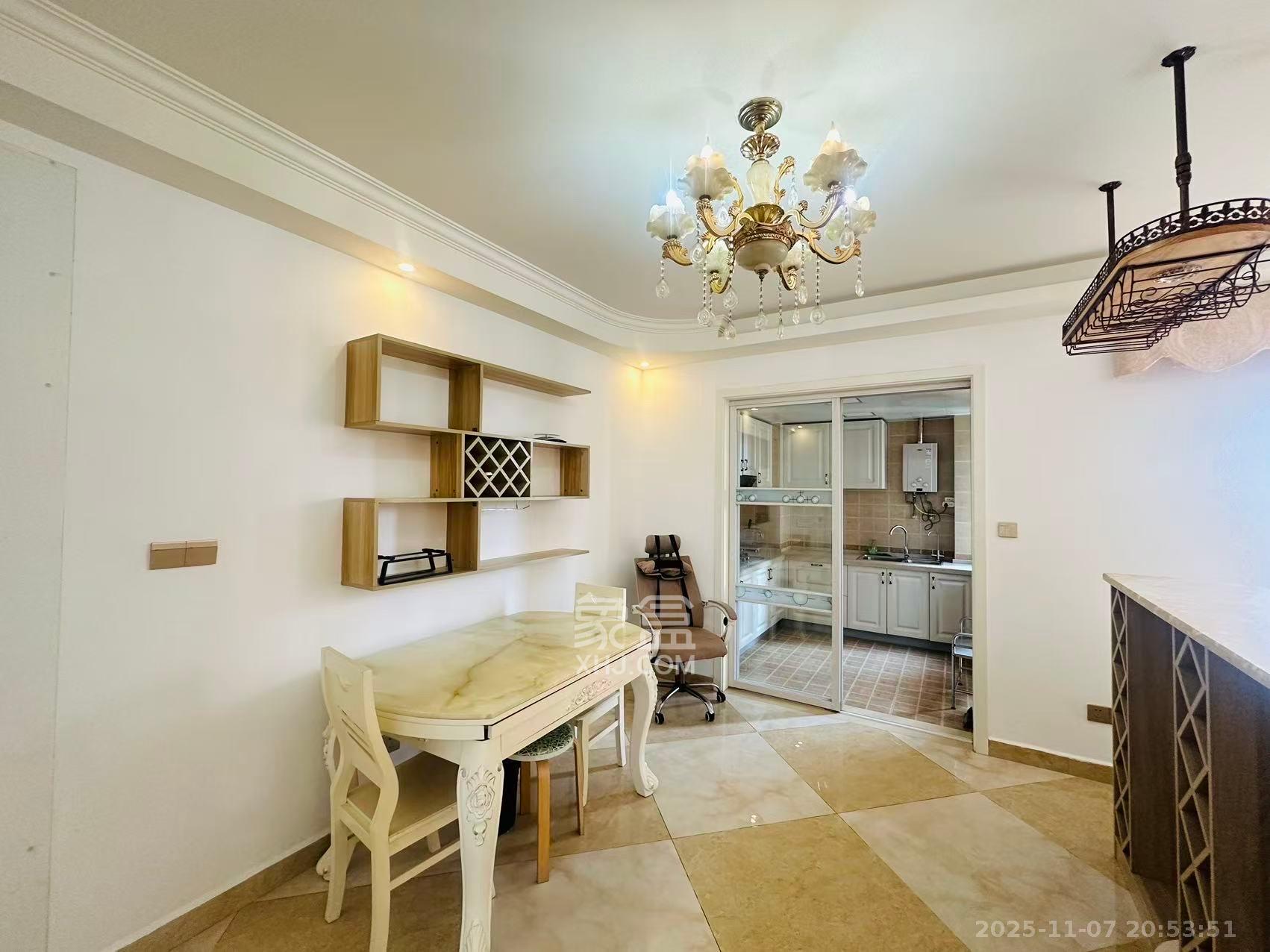 凯特梅溪紫郡  4室2厅2卫    2800.0元/月室内图