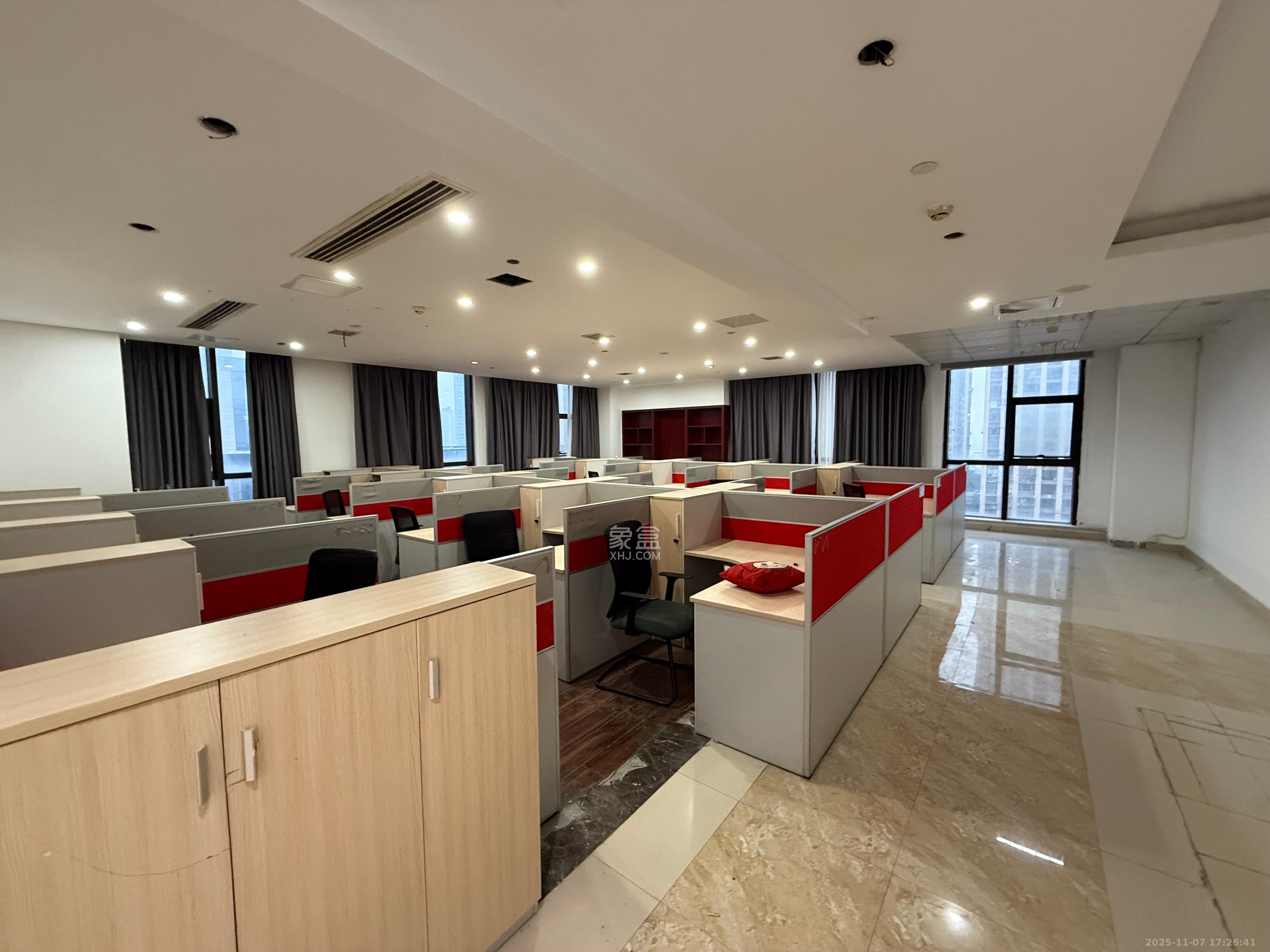 金科时代中心   300.0㎡      6000.0元/月室内图