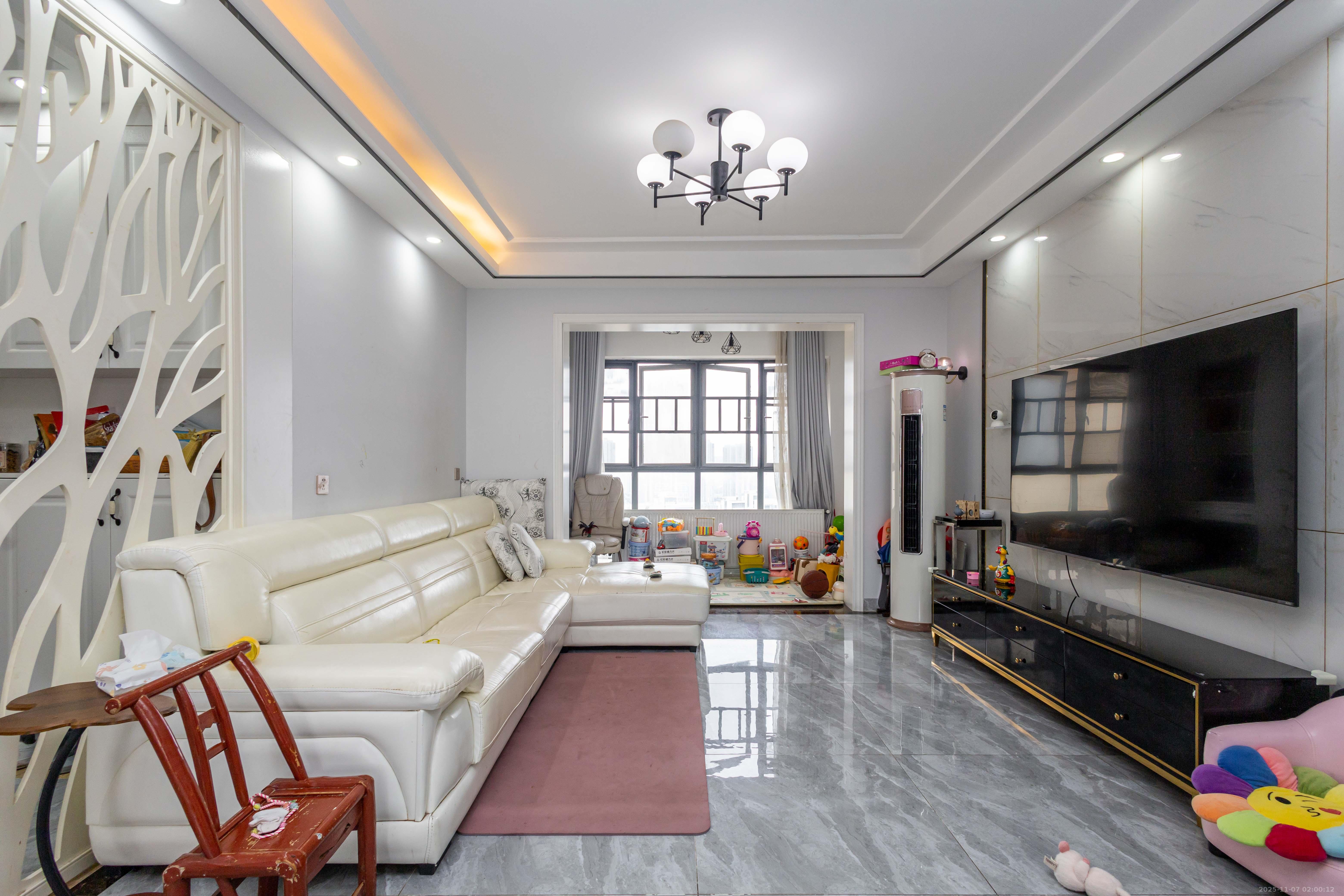 中交中央公园D4区  3室2厅2卫    130.0万