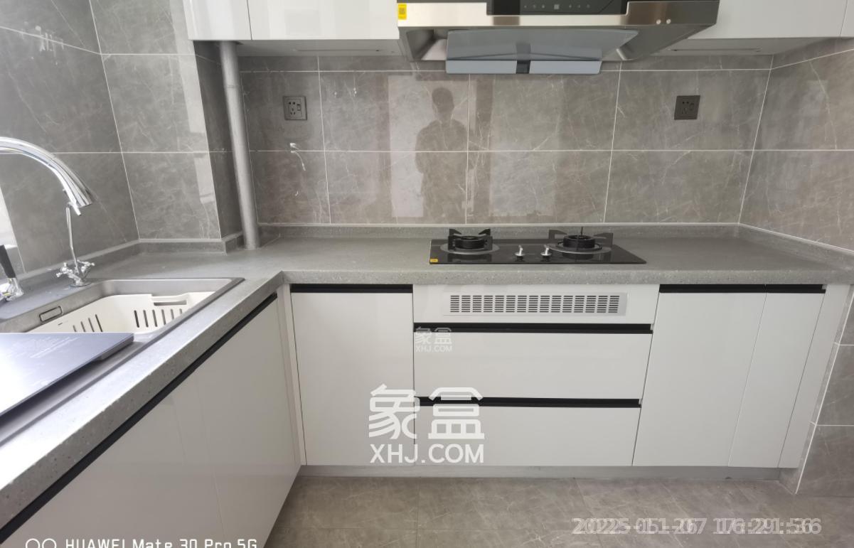 卓越中寰  3室2厅2卫    4200.0元/月室内图