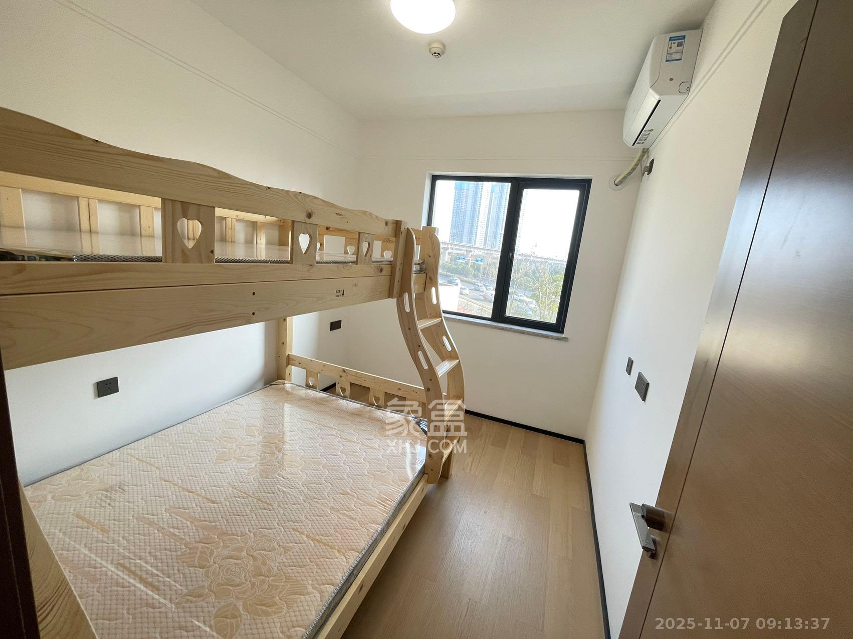 万科魅力之城天阔里  3室2厅2卫    2800.0元/月室内图