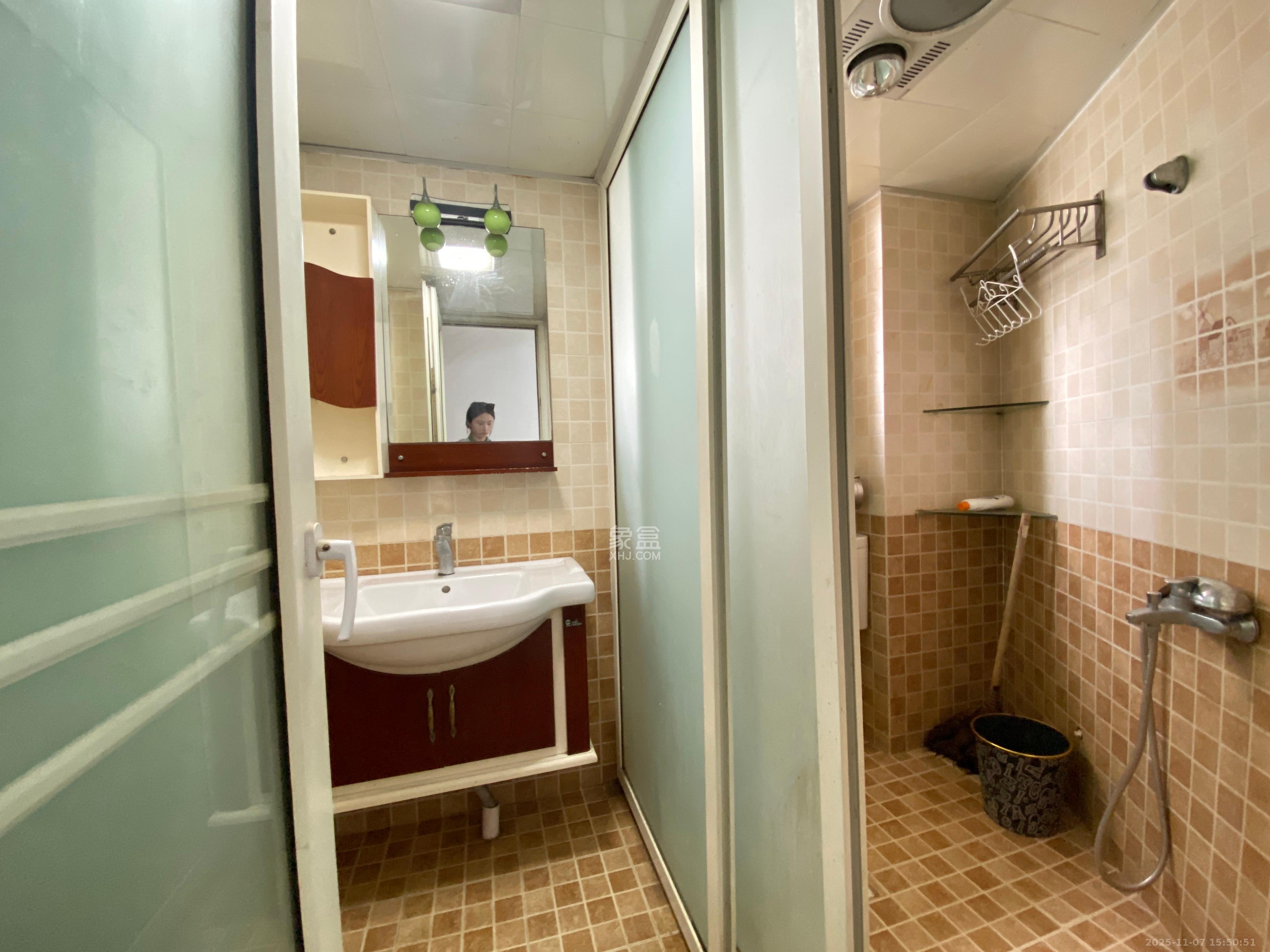 凯通国际城(凯通朝庭) 3室1厅1卫 2300.0元/月 凯通国际城(凯通朝庭) 3室1厅1卫 2300.0元/月室内图