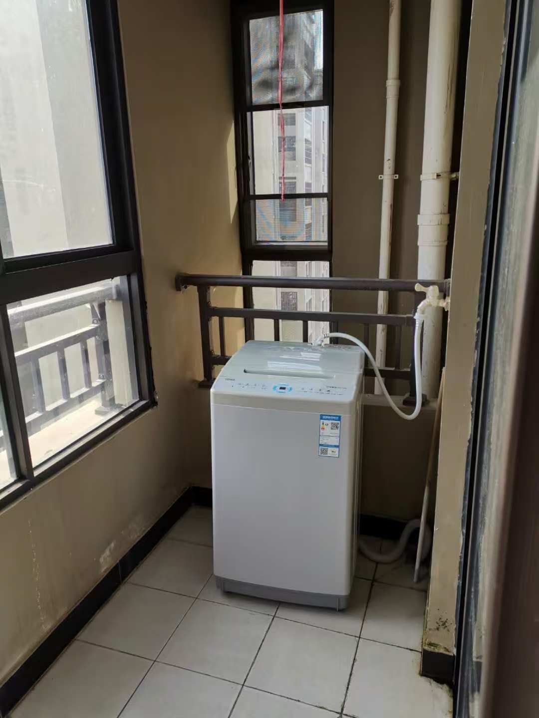 绿地城悦城 3室2厅2卫 2500.0元/月 绿地城悦城 3室2厅2卫 2500.0元/月室内图