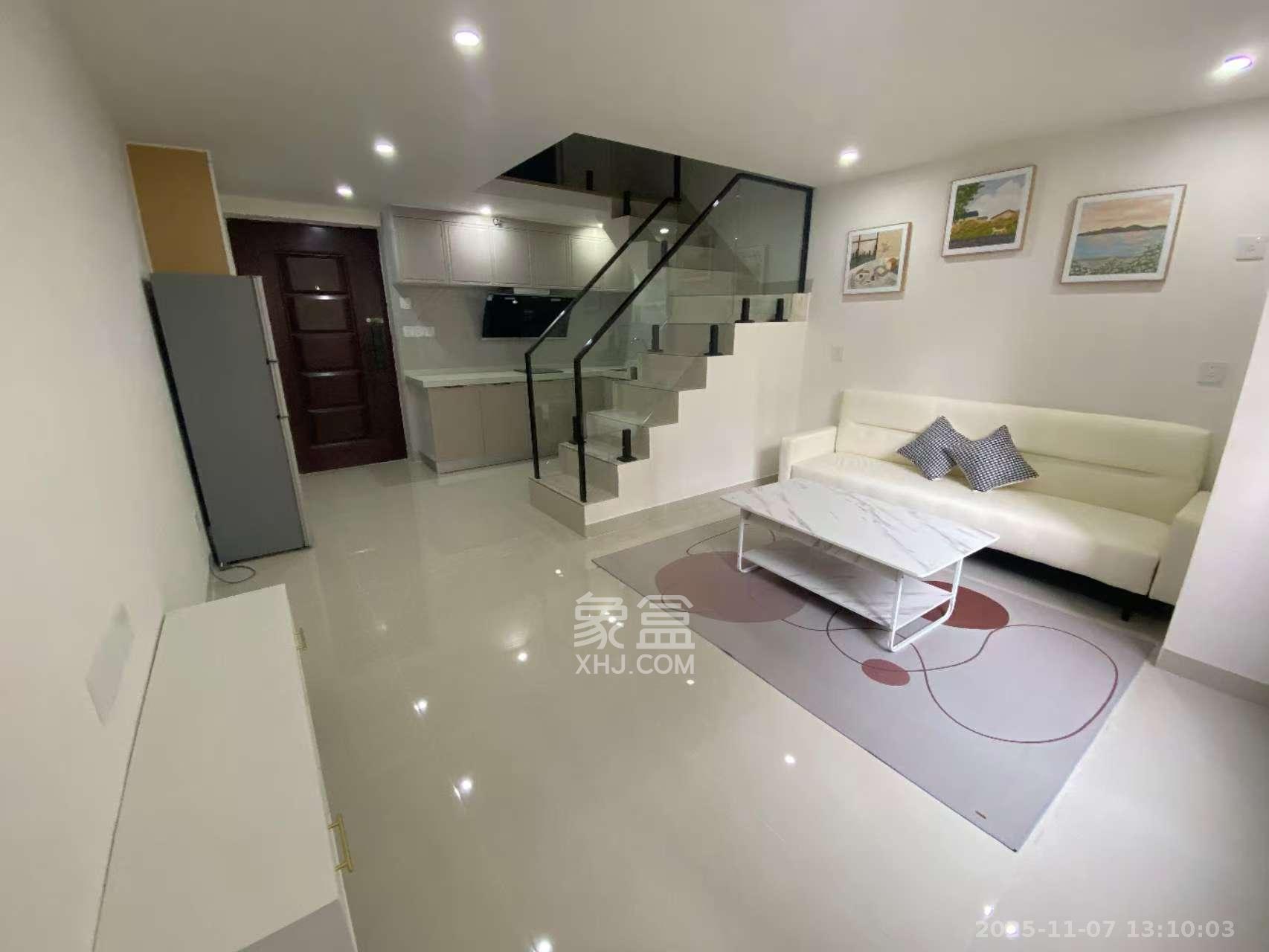 世茂璀璨天城公寓  2室1厅1卫    2200.0元/月室内图