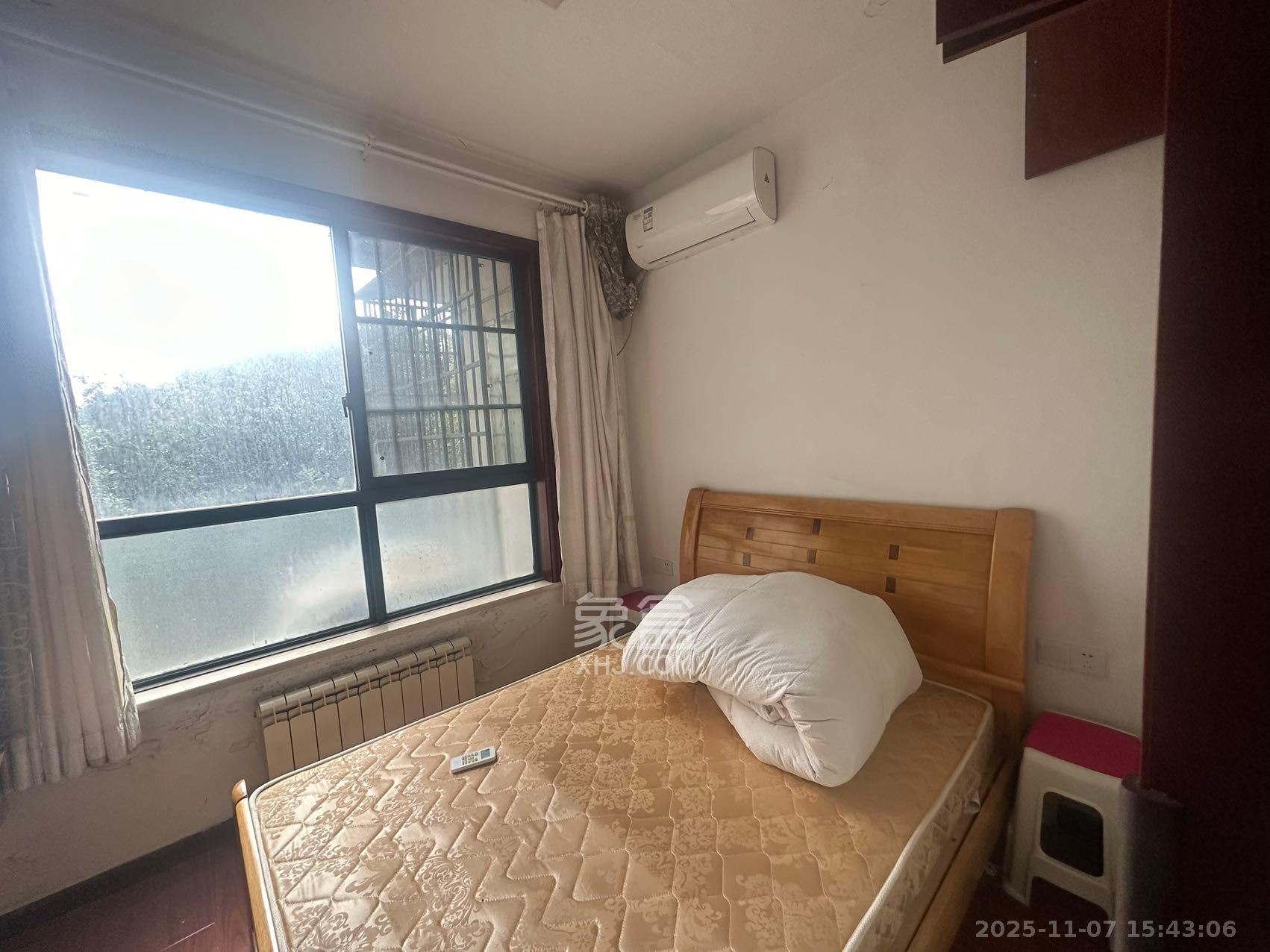 湘江世纪城临江苑  4室2厅2卫    3700.0元/月室内图