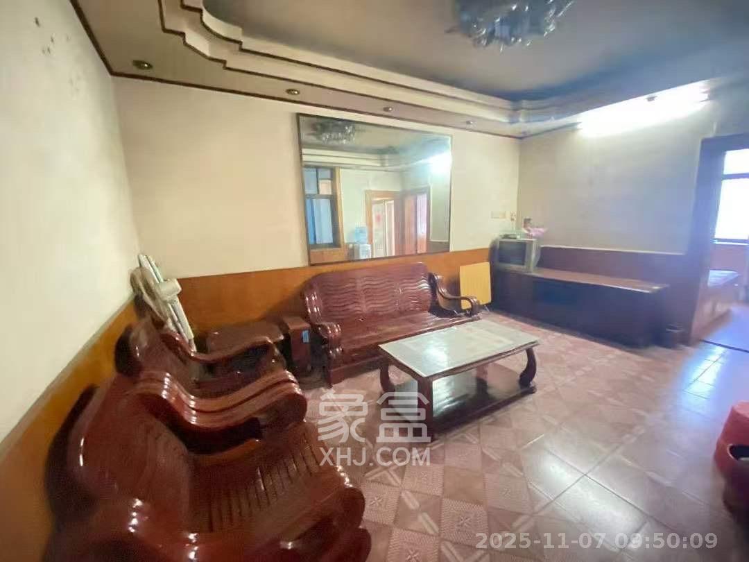 青山祠社区 2室1厅1卫 1300.0元/月 青山祠社区 2室1厅1卫 1300.0元/月室内图