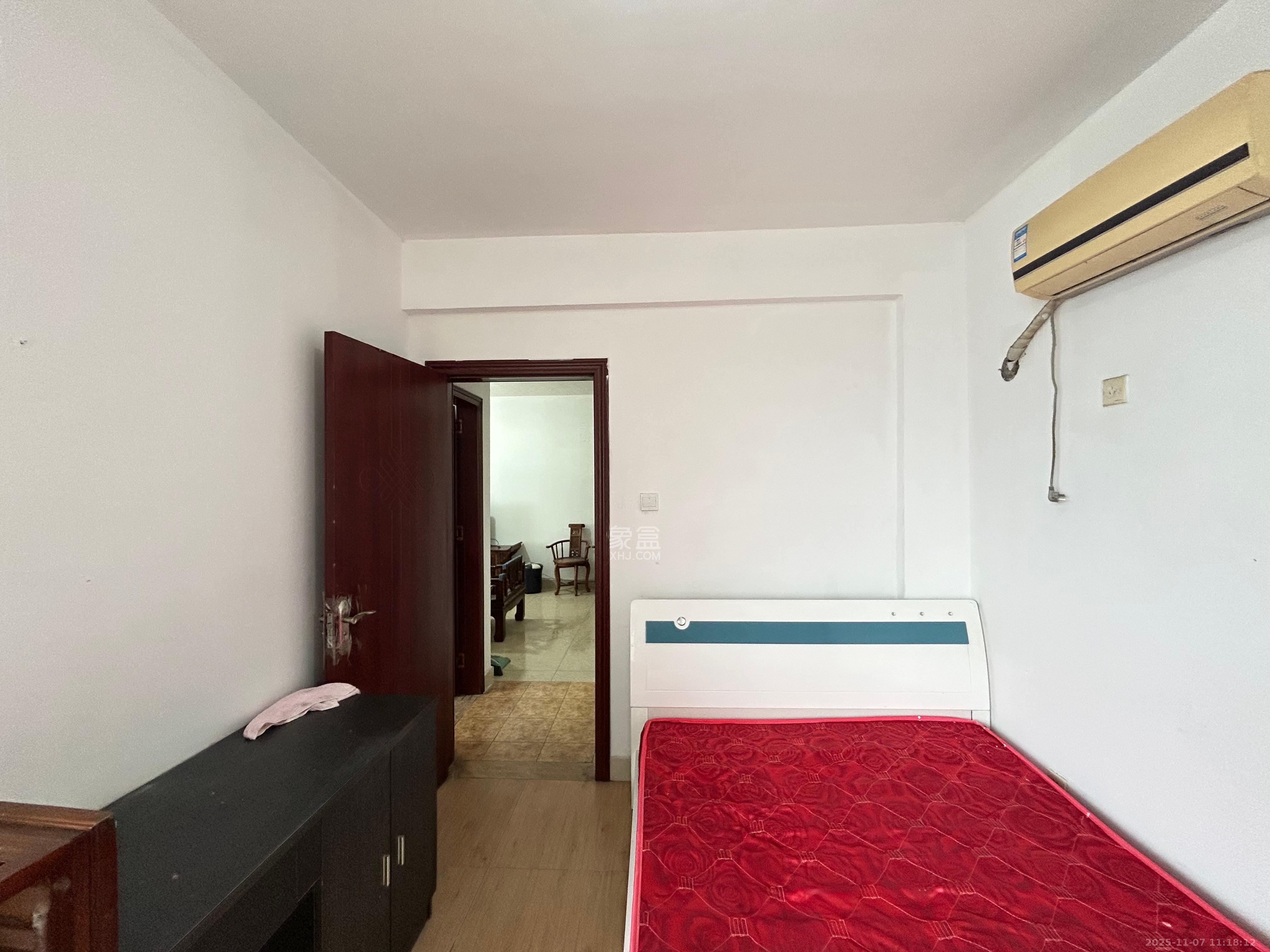 香江锦城  2室2厅1卫    2500.0元/月室内图