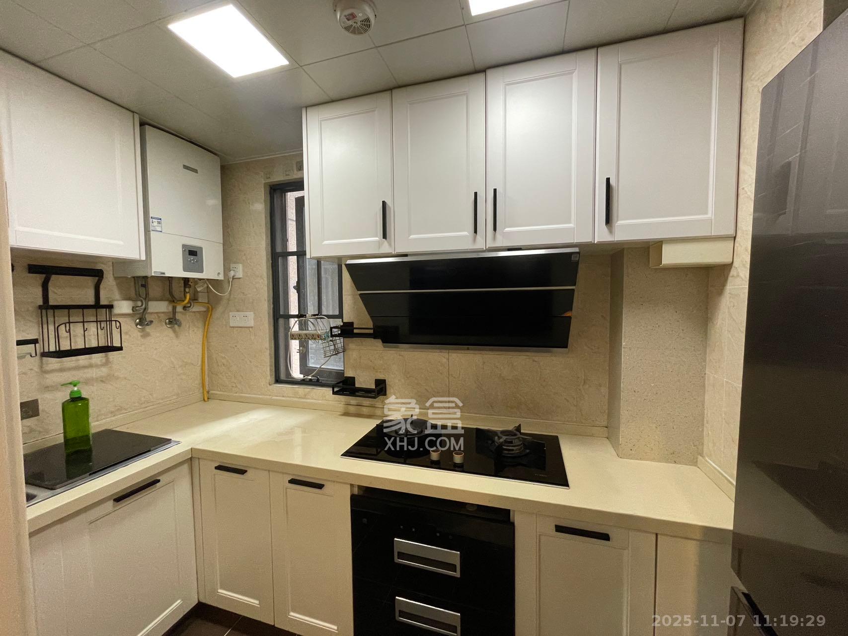 万科魅力之城观澜里 3室2厅2卫 2900.0元/月 万科魅力之城观澜里 3室2厅2卫 2900.0元/月室内图