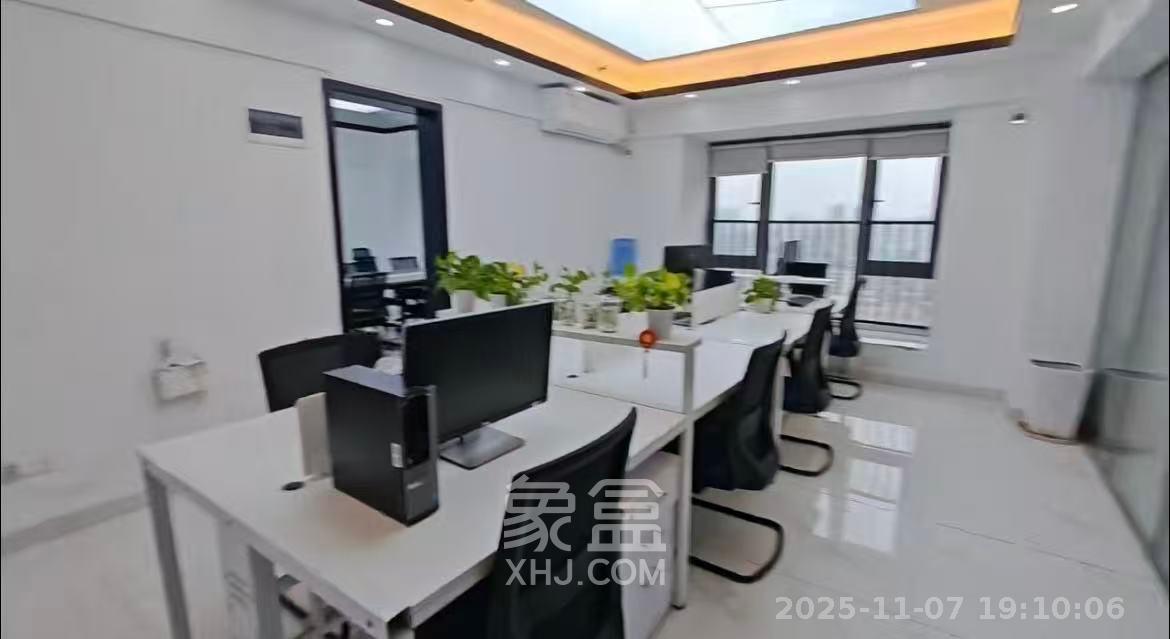 复地星光天地  3室1厅1卫    4800.0元/月室内图