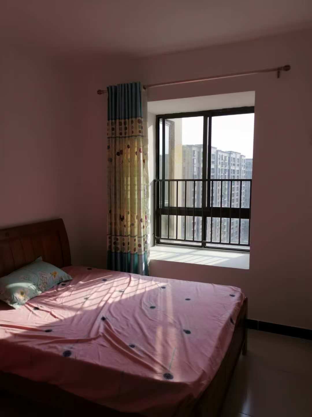 绿地城悦城 3室2厅2卫 2500.0元/月 绿地城悦城 3室2厅2卫 2500.0元/月室内图